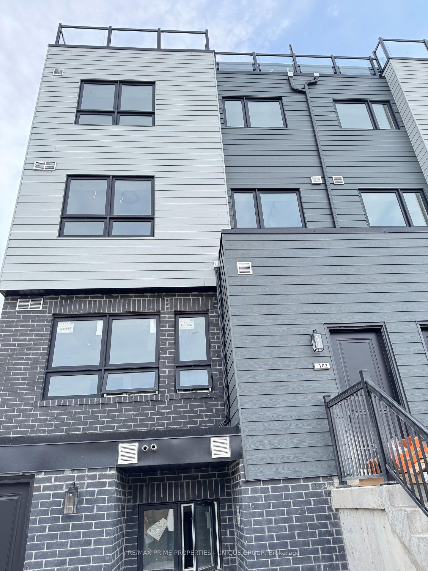 Photo 2 of Unit 102, 1 Comely Way, Markham, Milliken Mills West — HOMEH