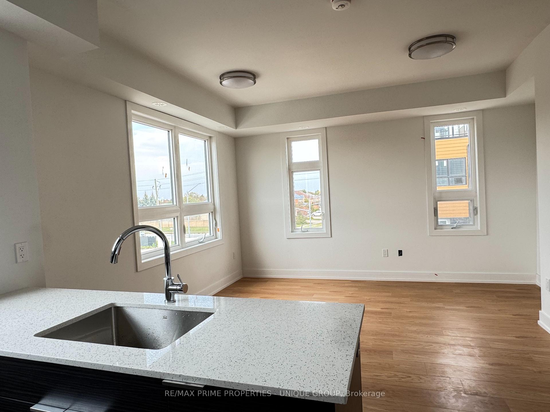 Photo 5 of Unit 102, 1 Comely Way, Markham, Milliken Mills West — HOMEH