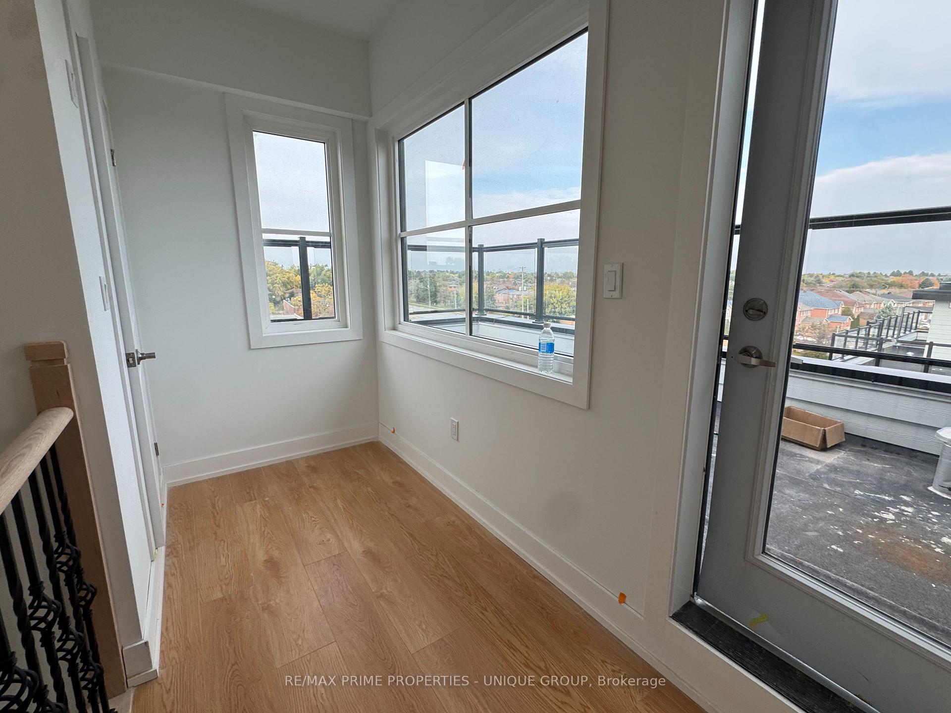 Photo 7 of Unit 102, 1 Comely Way, Markham, Milliken Mills West — HOMEH