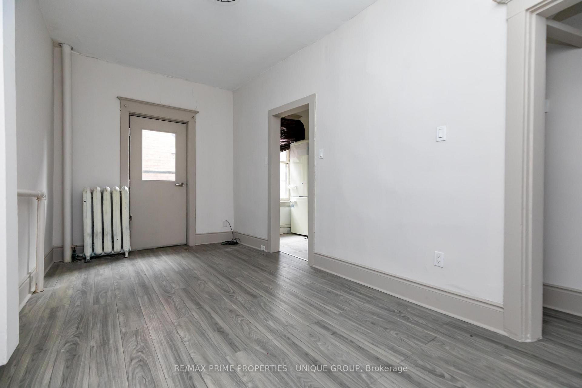 Photo 10 of Unit 2, 688 Bloor Street W, Toronto, The Annex — HOMEH