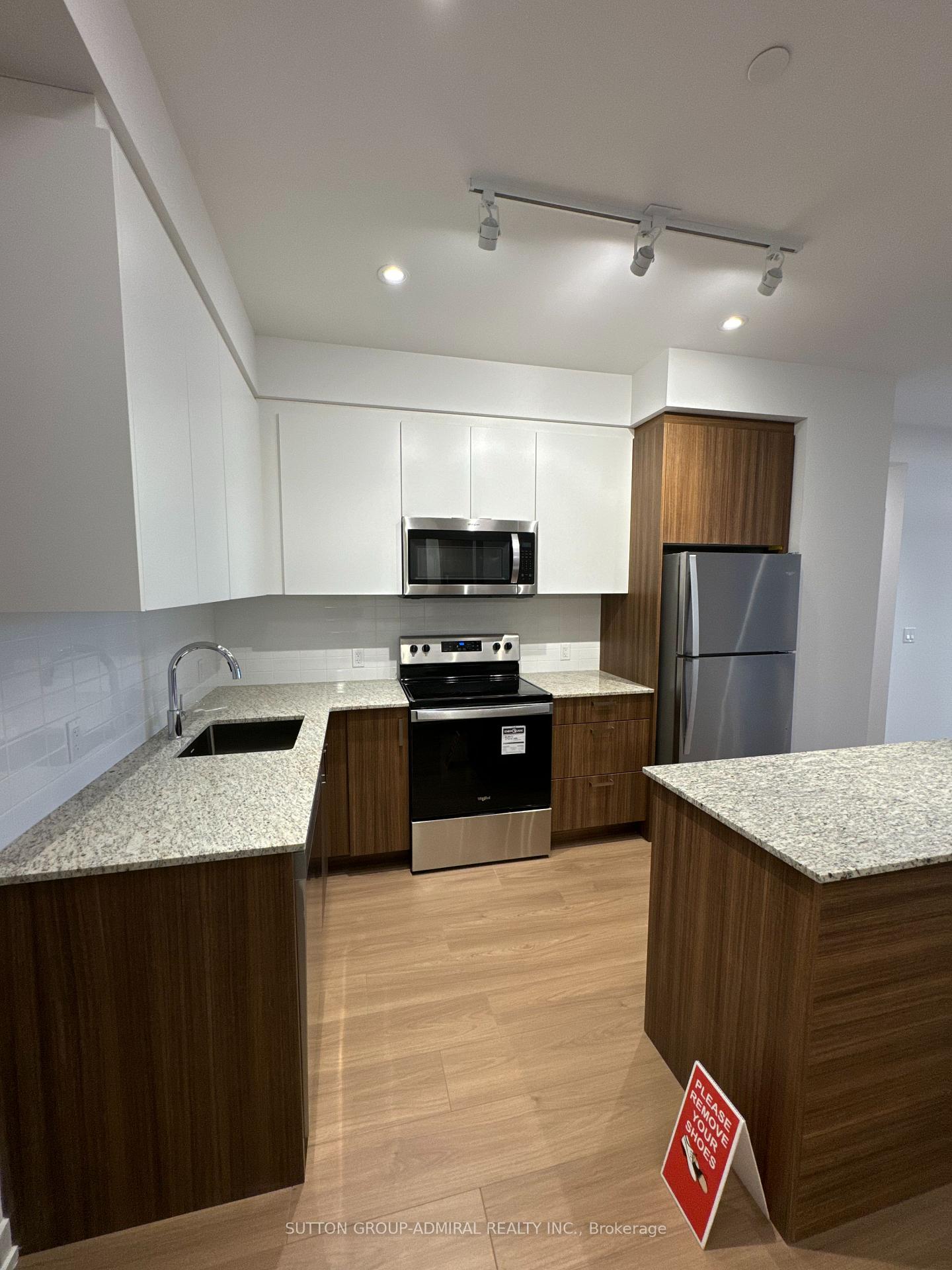 Photo 3 of Unit 514, 1010 Dundas Street E, Whitby, Pringle Creek — HOMEH