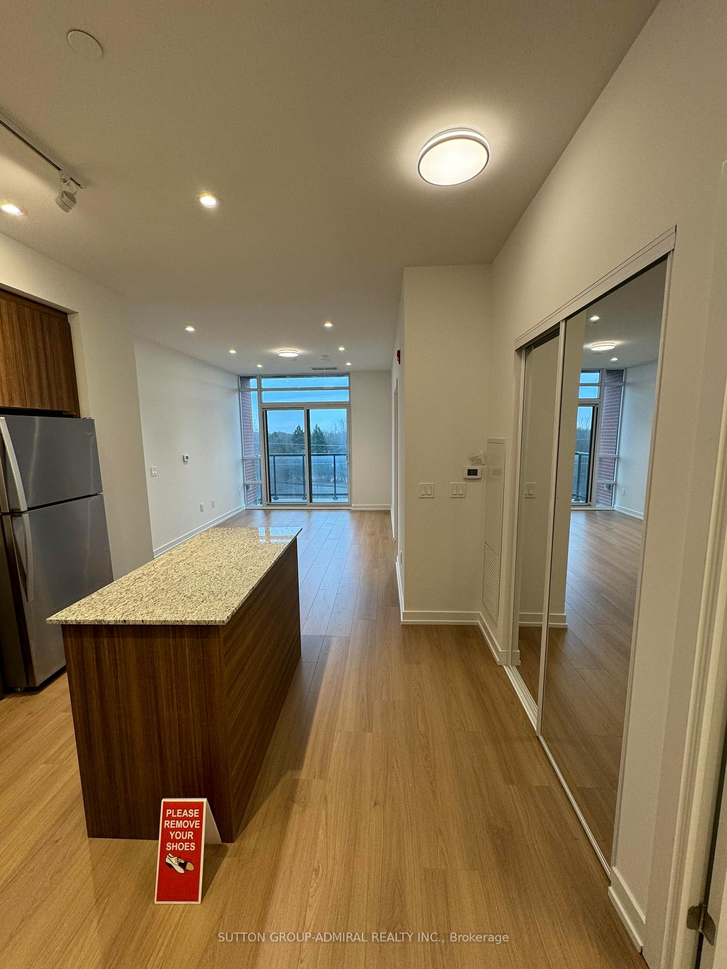 Photo 4 of Unit 514, 1010 Dundas Street E, Whitby, Pringle Creek — HOMEH