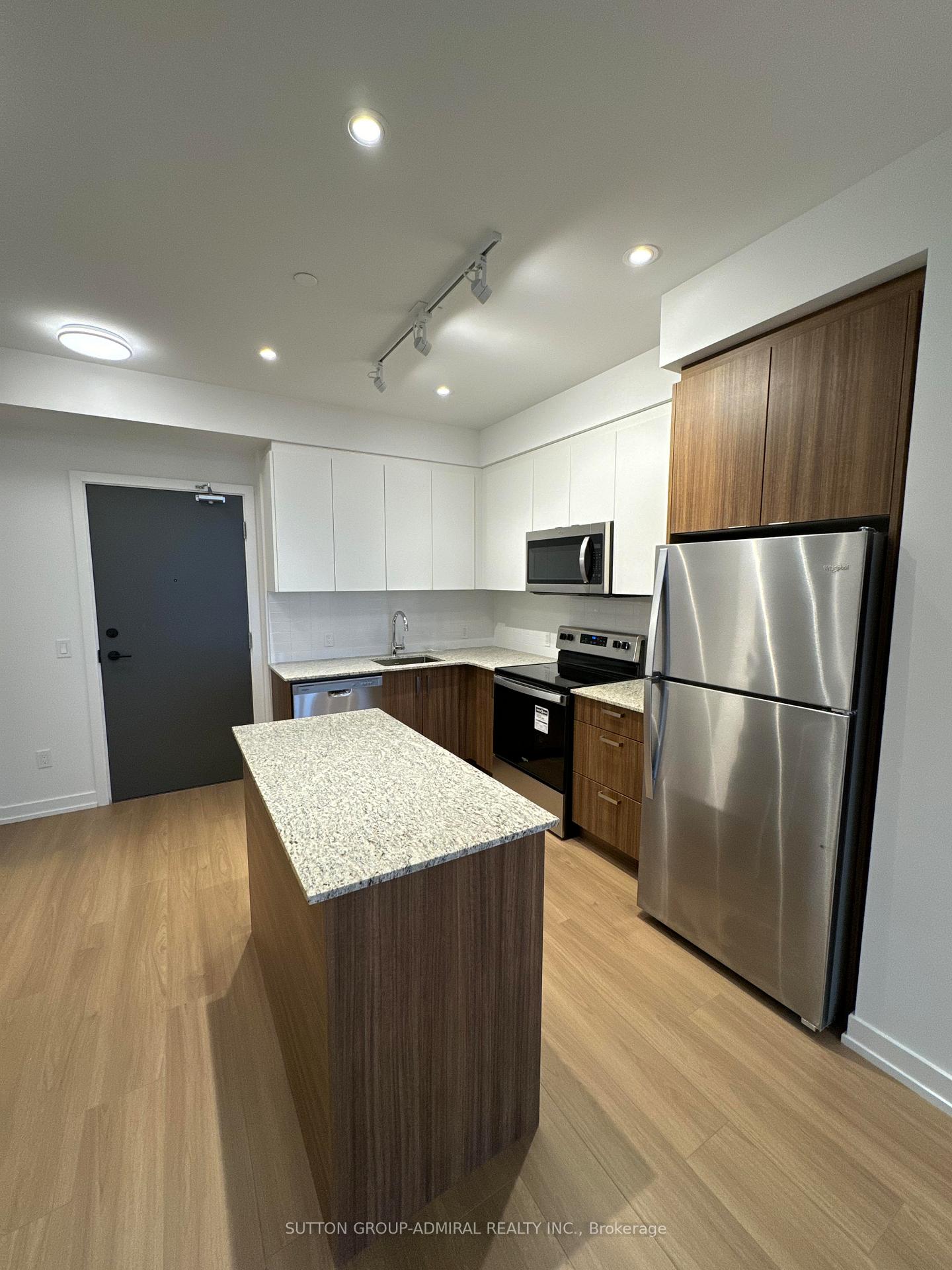Photo 5 of Unit 514, 1010 Dundas Street E, Whitby, Pringle Creek — HOMEH