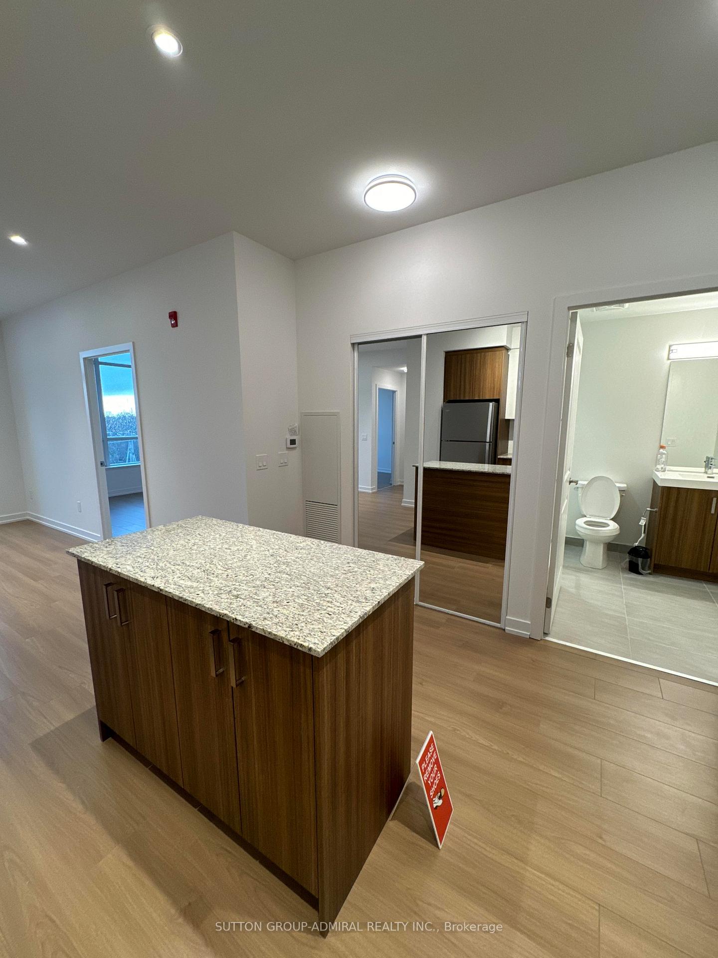 Photo 6 of Unit 514, 1010 Dundas Street E, Whitby, Pringle Creek — HOMEH