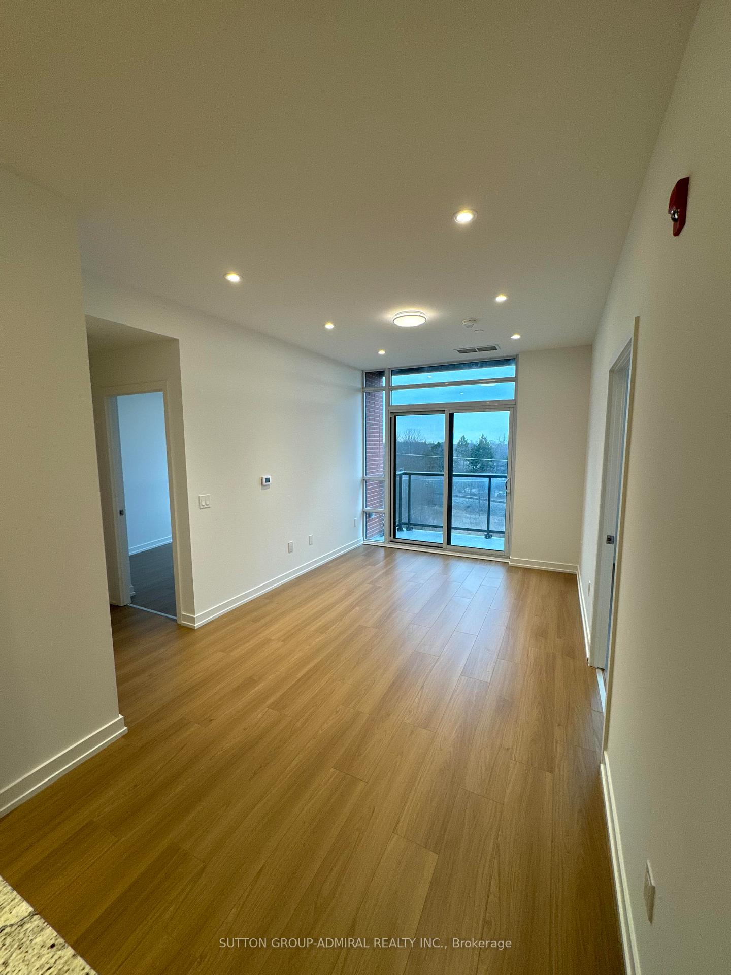 Photo 9 of Unit 514, 1010 Dundas Street E, Whitby, Pringle Creek — HOMEH