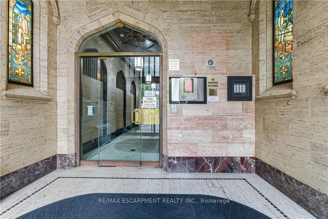 Photo 4 of Unit 810, 36 James Street S, Hamilton, Central — HOMEH