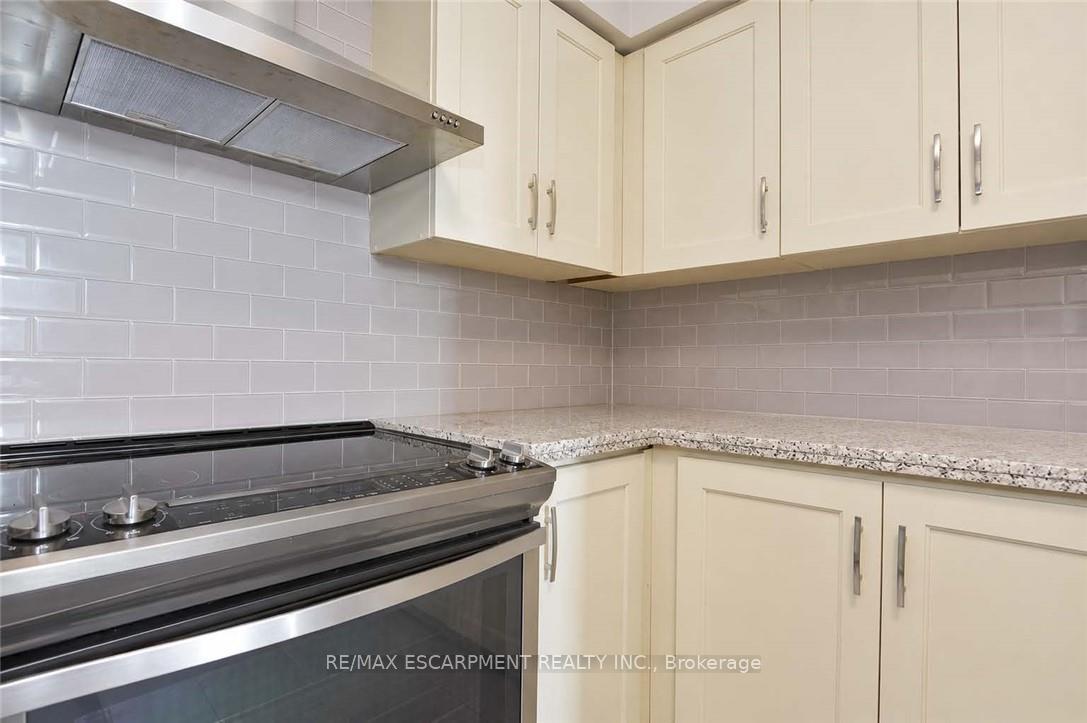 Photo 16 of Unit 810, 36 James Street S, Hamilton, Central — HOMEH