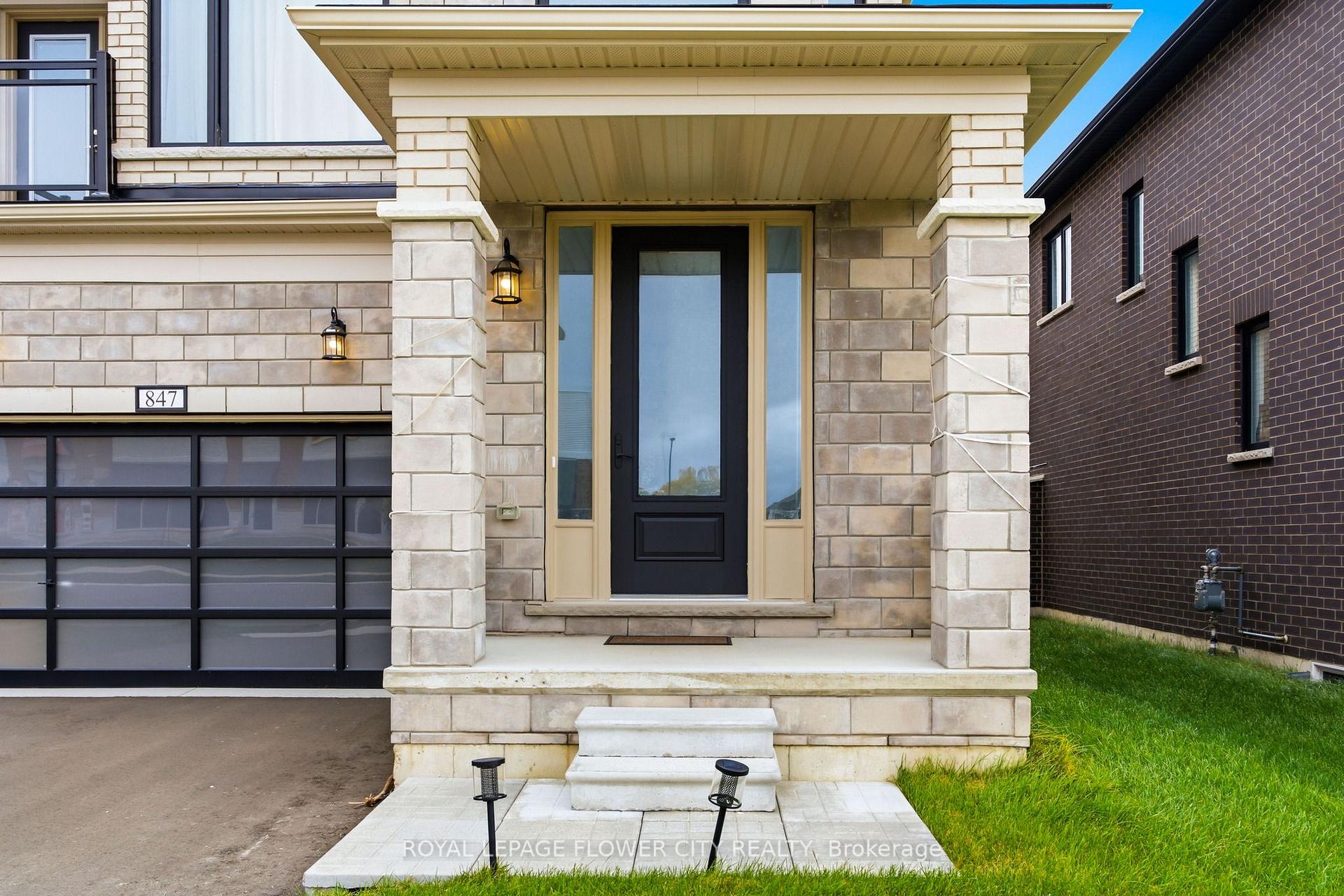 Photo 4 of 847 Queenston Boulevard, Woodstock, Woodstock - North — HOMEH