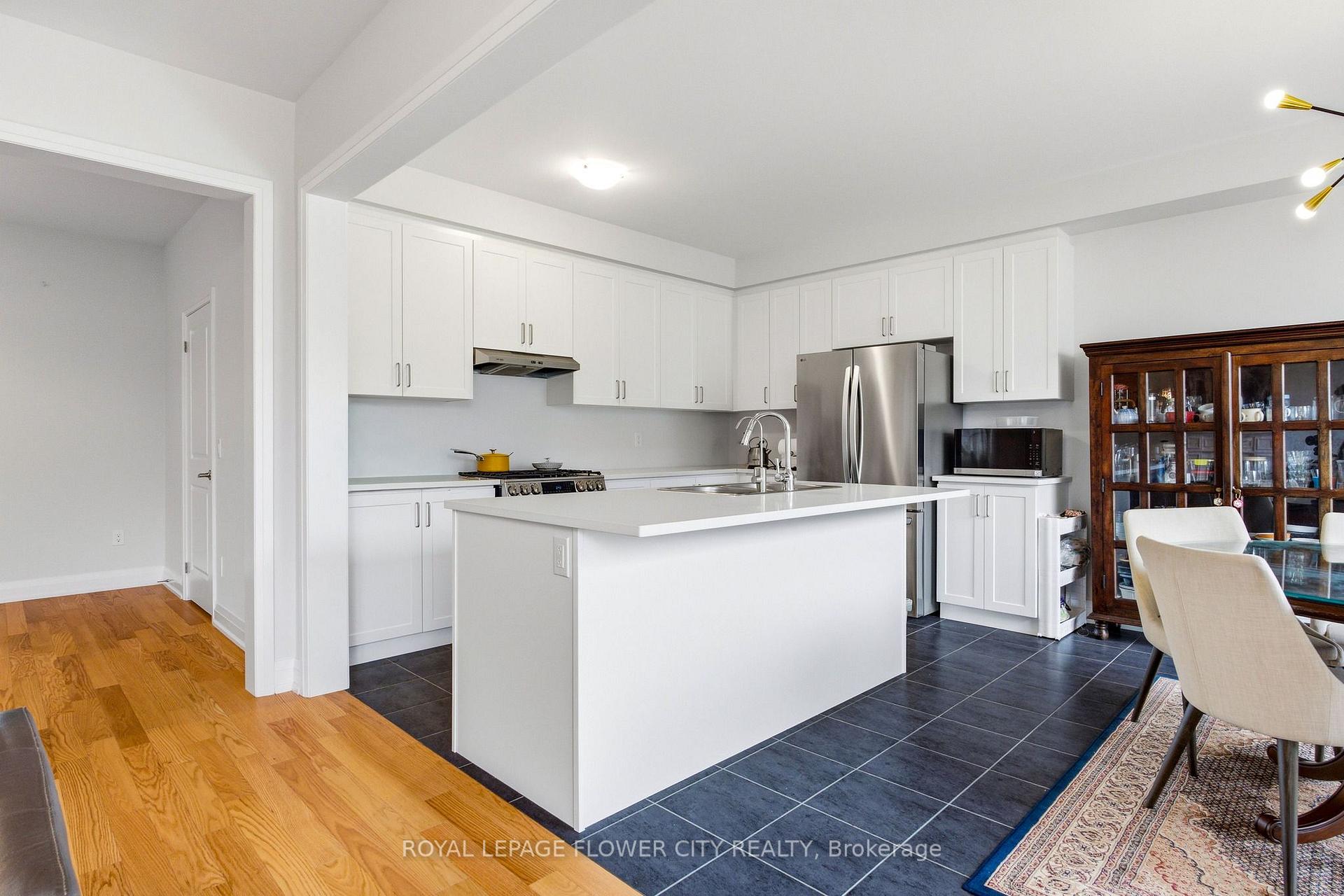 Photo 15 of 847 Queenston Boulevard, Woodstock, Woodstock - North — HOMEH