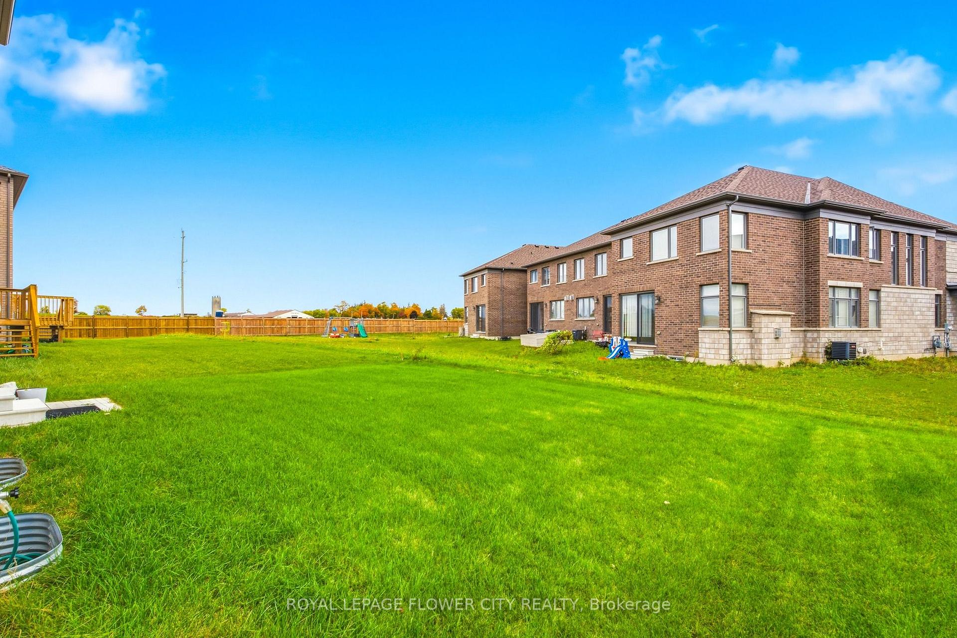 Photo 32 of 847 Queenston Boulevard, Woodstock, Woodstock - North — HOMEH