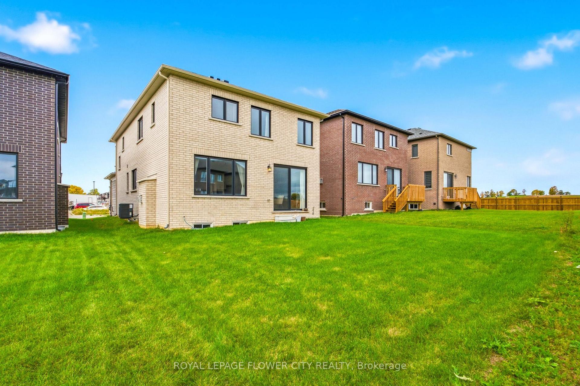 Photo 33 of 847 Queenston Boulevard, Woodstock, Woodstock - North — HOMEH