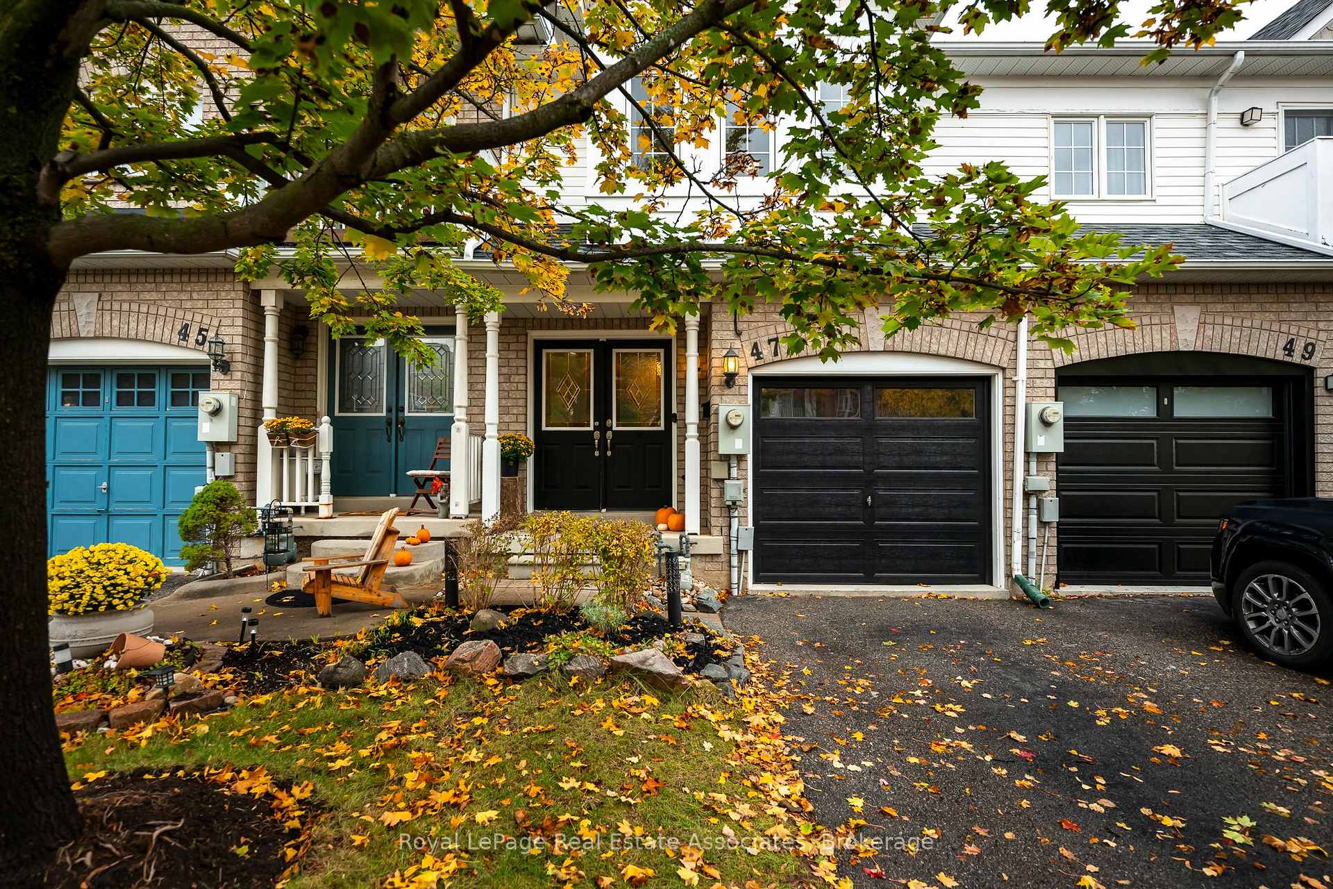 Photo 3 of 47 Bradley Drive, Halton Hills, Georgetown — HOMEH