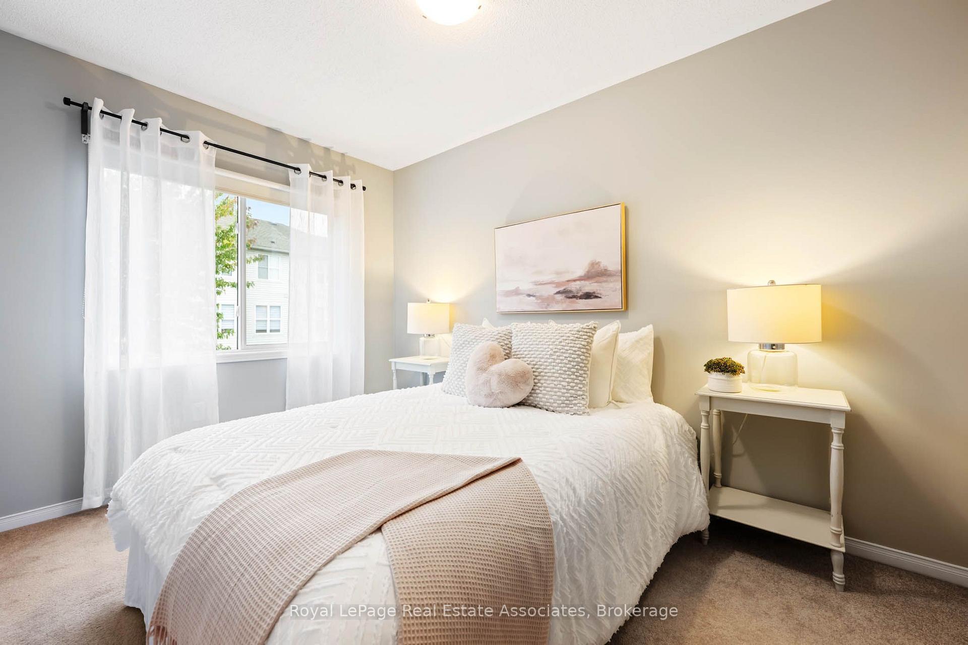 Photo 35 of 47 Bradley Drive, Halton Hills, Georgetown — HOMEH