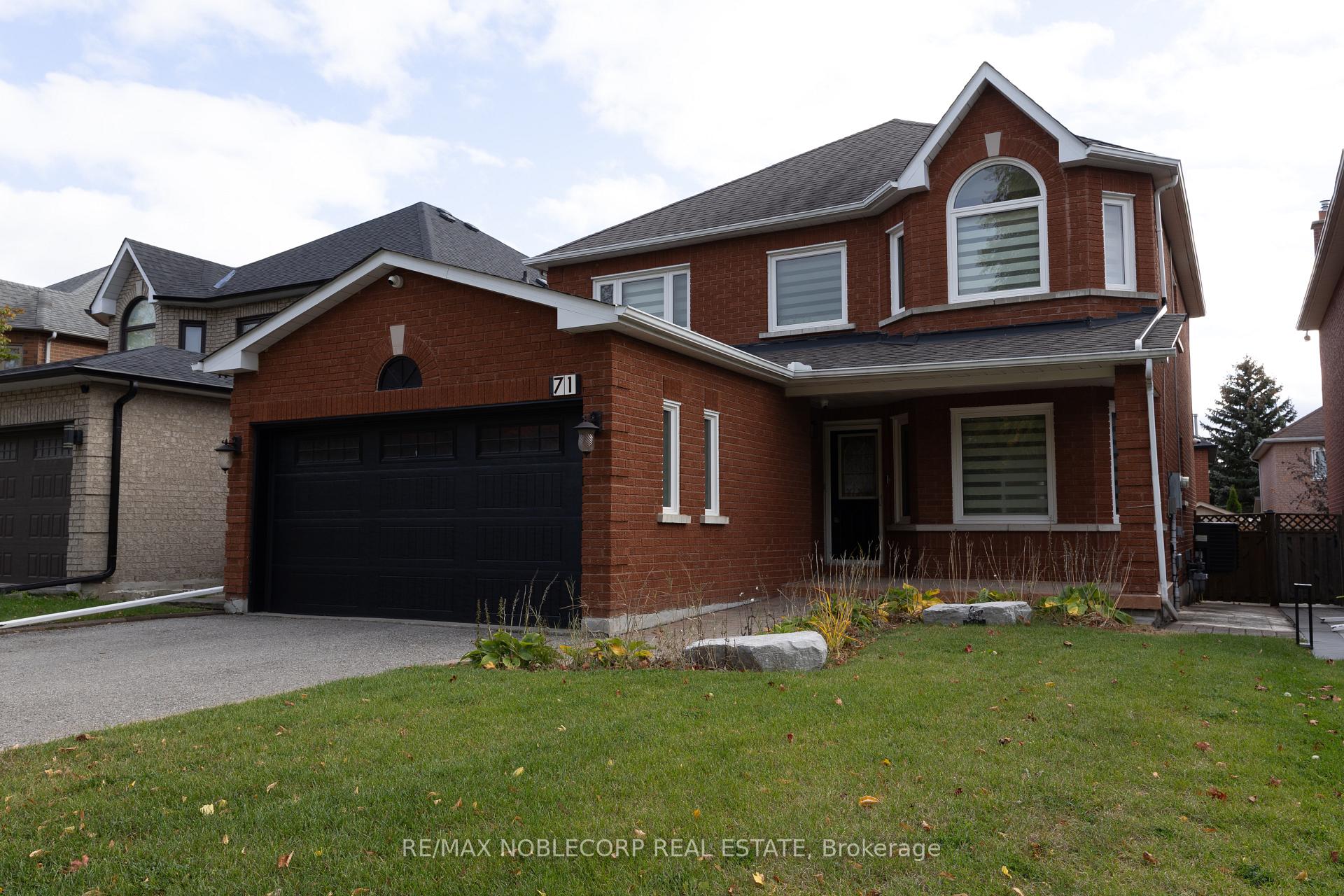 Photo 13 of 71 Castlepoint Drive, Vaughan, Elder Mills — HOMEH