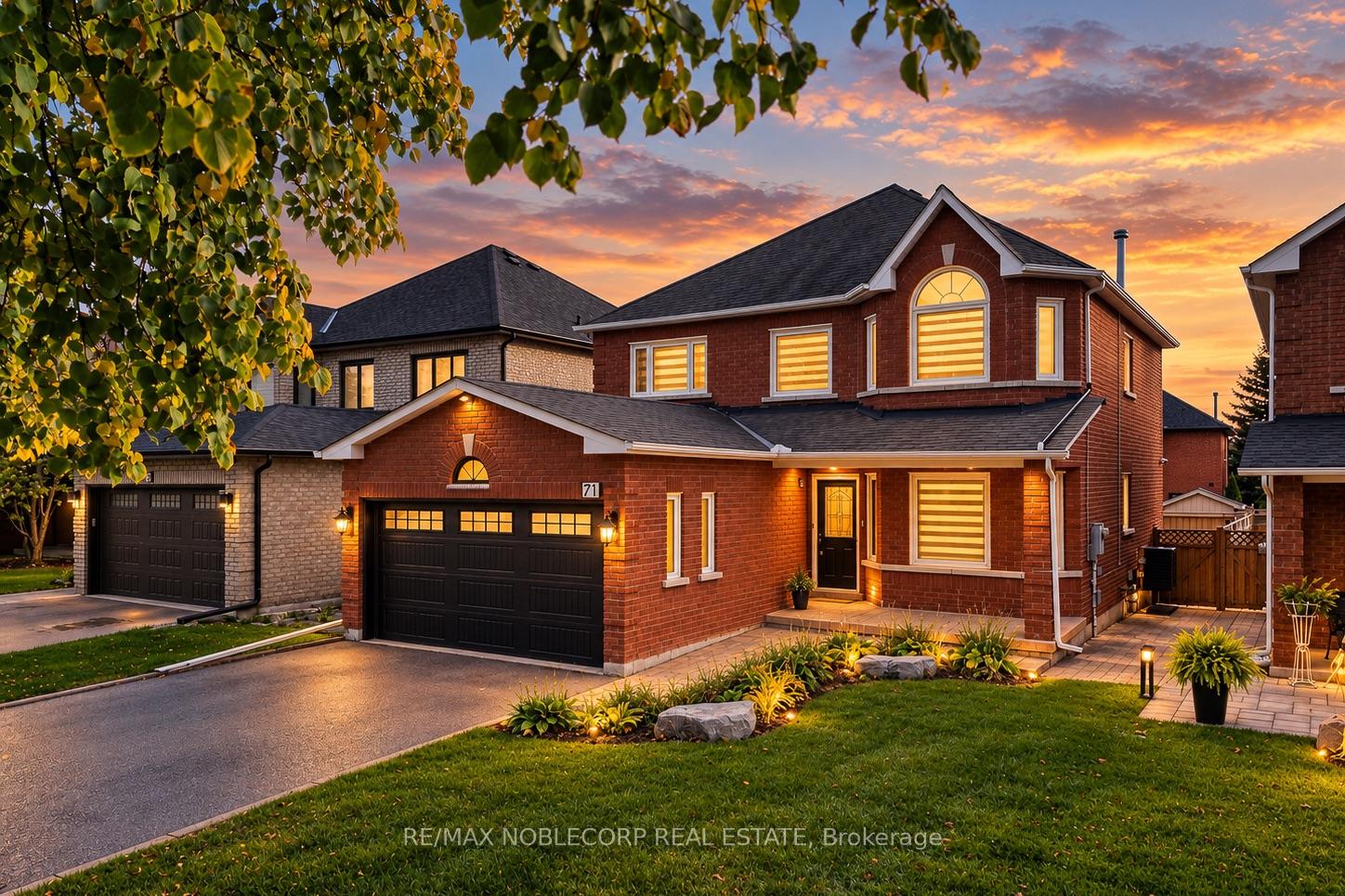 Photo 2 of 71 Castlepoint Drive, Vaughan, Elder Mills — HOMEH