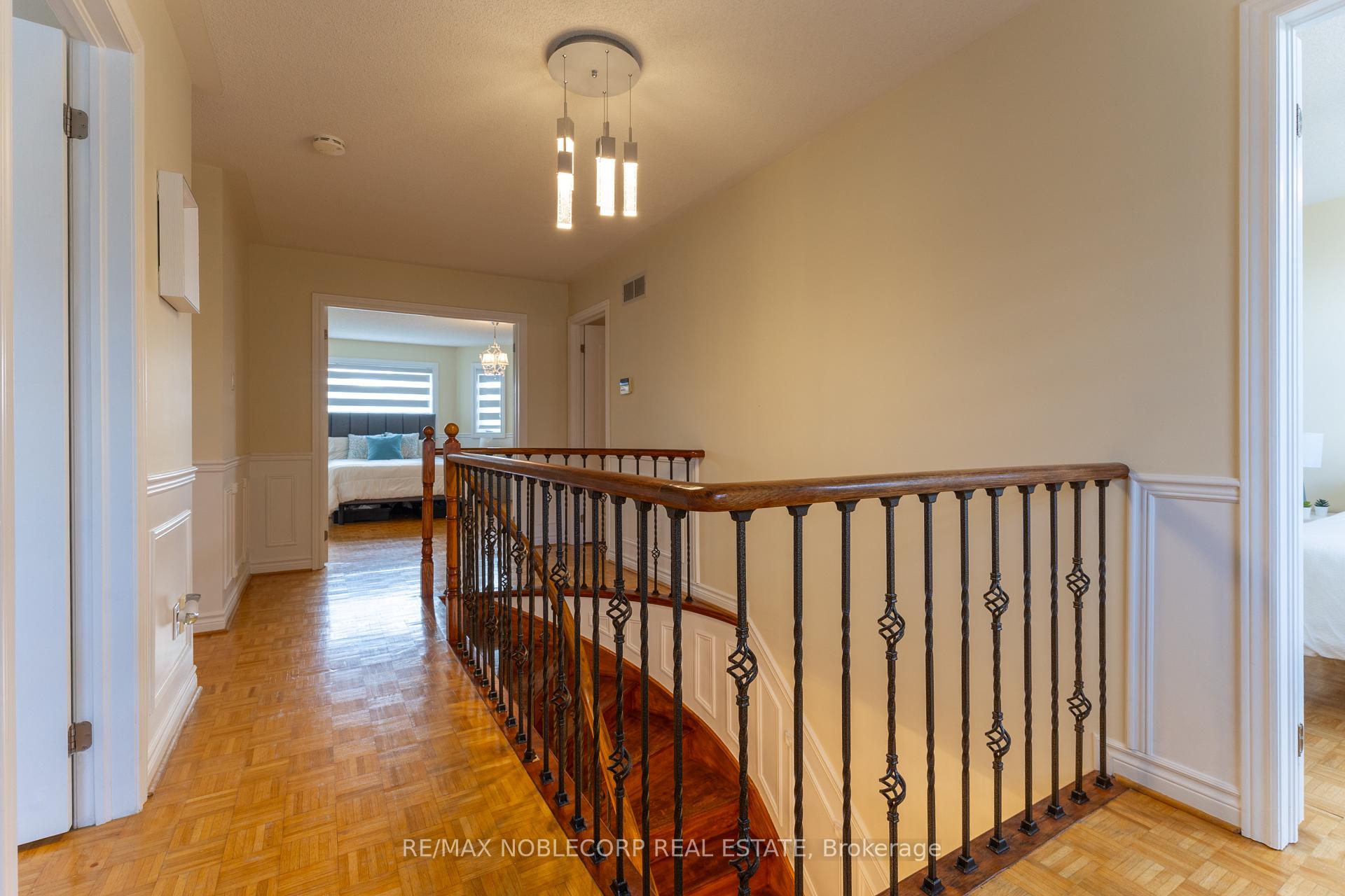 Photo 27 of 71 Castlepoint Drive, Vaughan, Elder Mills — HOMEH