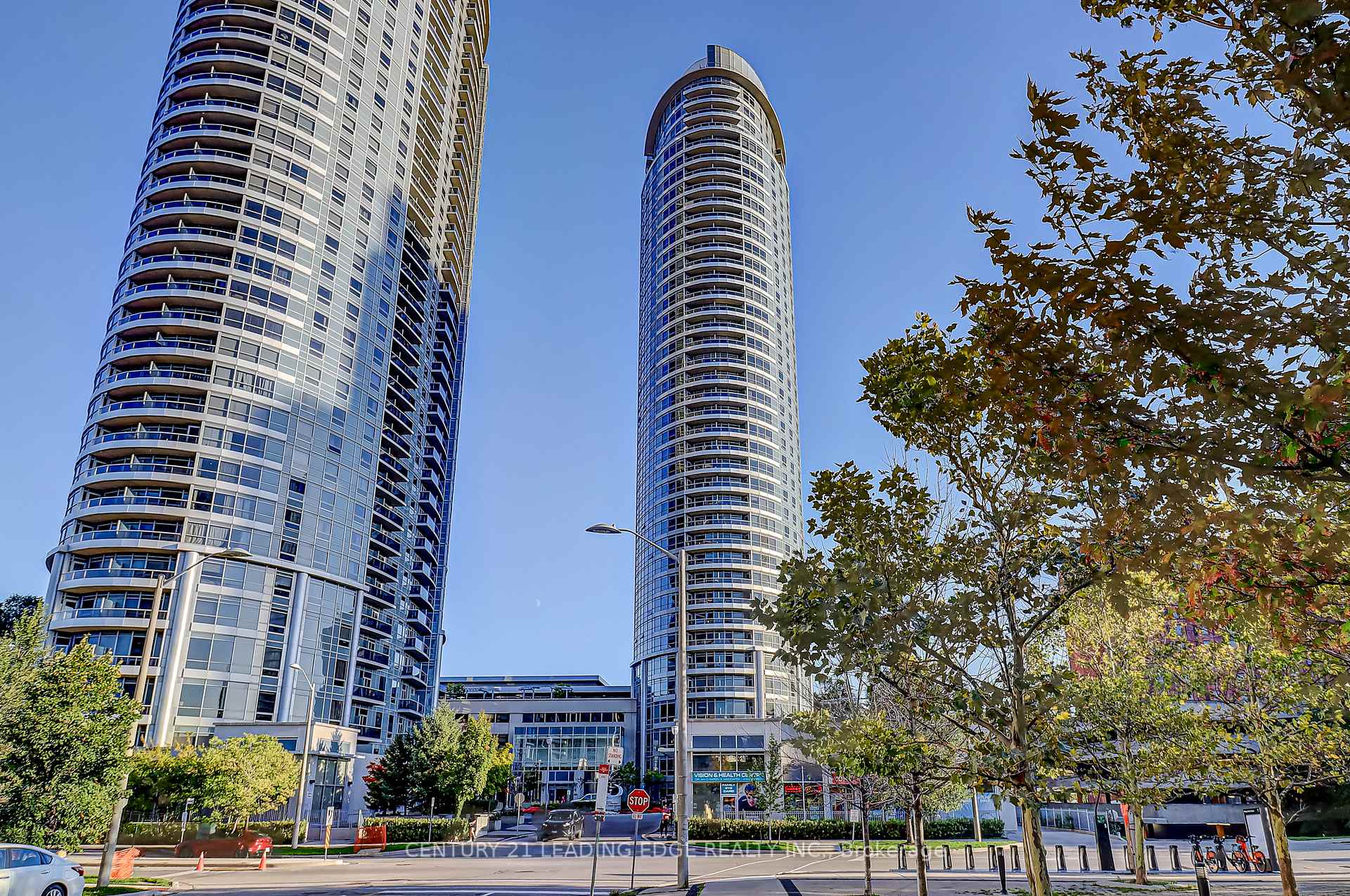 Photo of Unit 3311, 125 Village Green Square