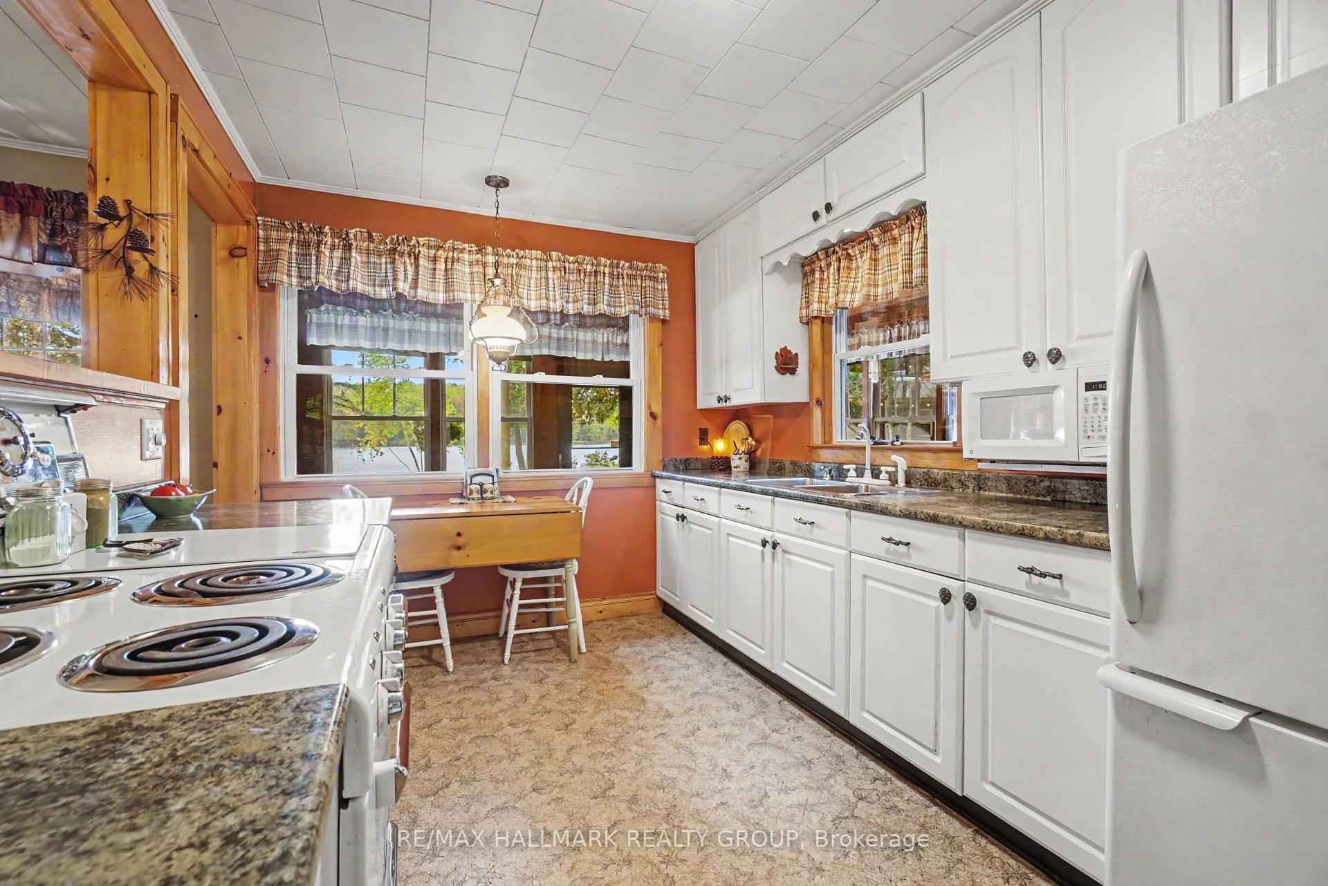Photo 17 of 391 Long Lake Road, Tay Valley, Bathurst/Burgess & Sherbrooke (North Burgess) Twp — HOMEH