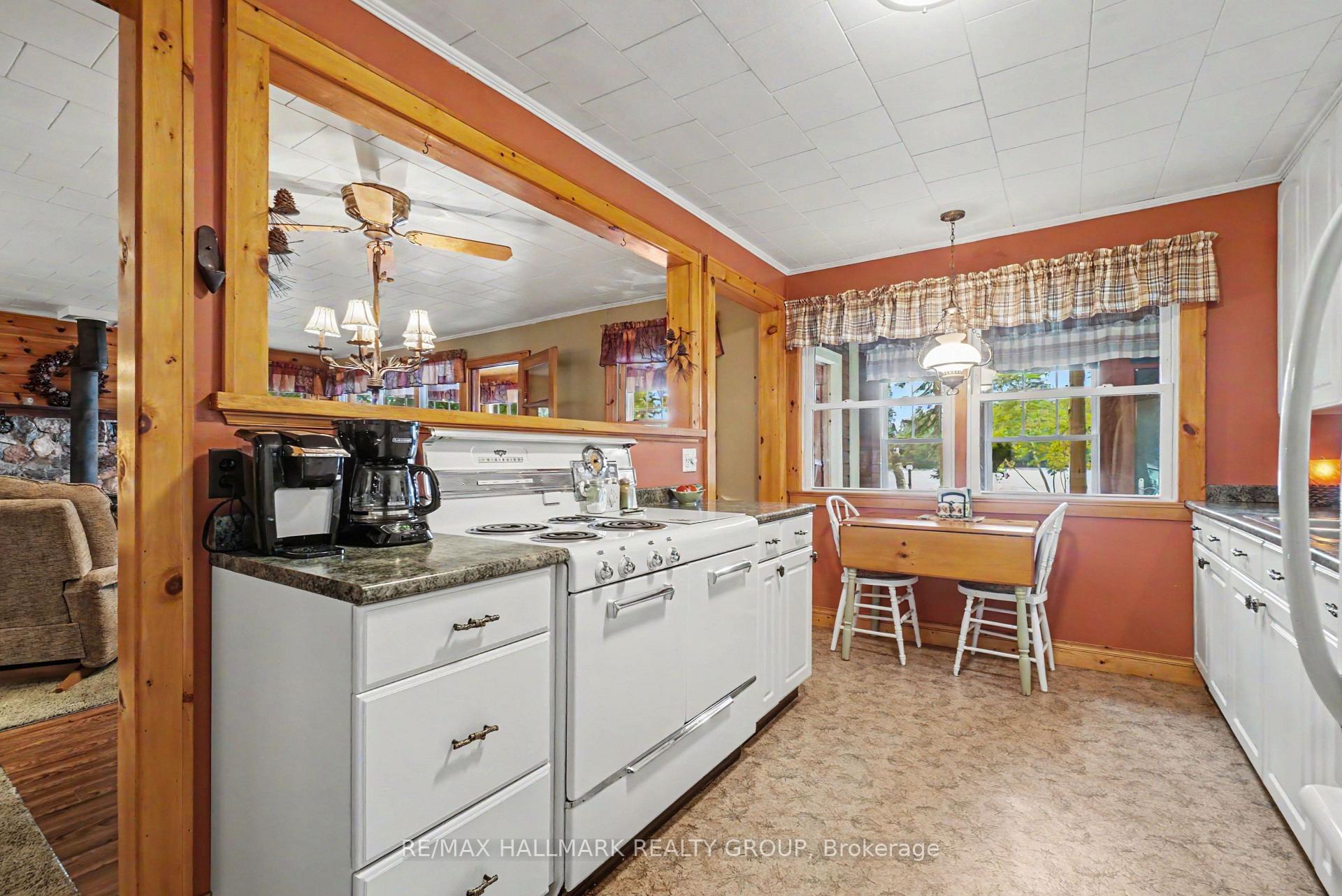 Photo 19 of 391 Long Lake Road, Tay Valley, Bathurst/Burgess & Sherbrooke (North Burgess) Twp — HOMEH