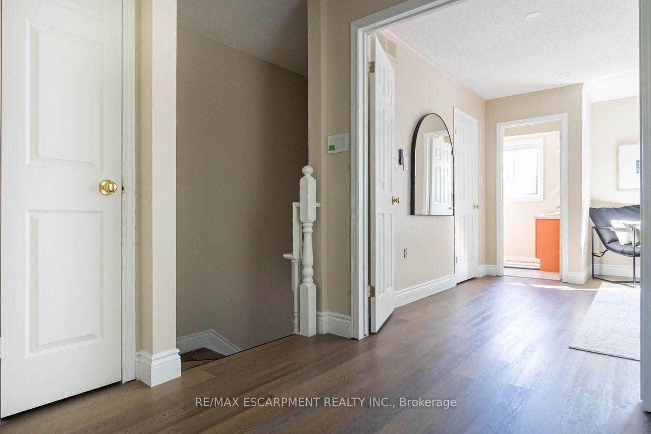 Photo 18 of 336 Jackson Street W, Hamilton, Kirkendall — HOMEH