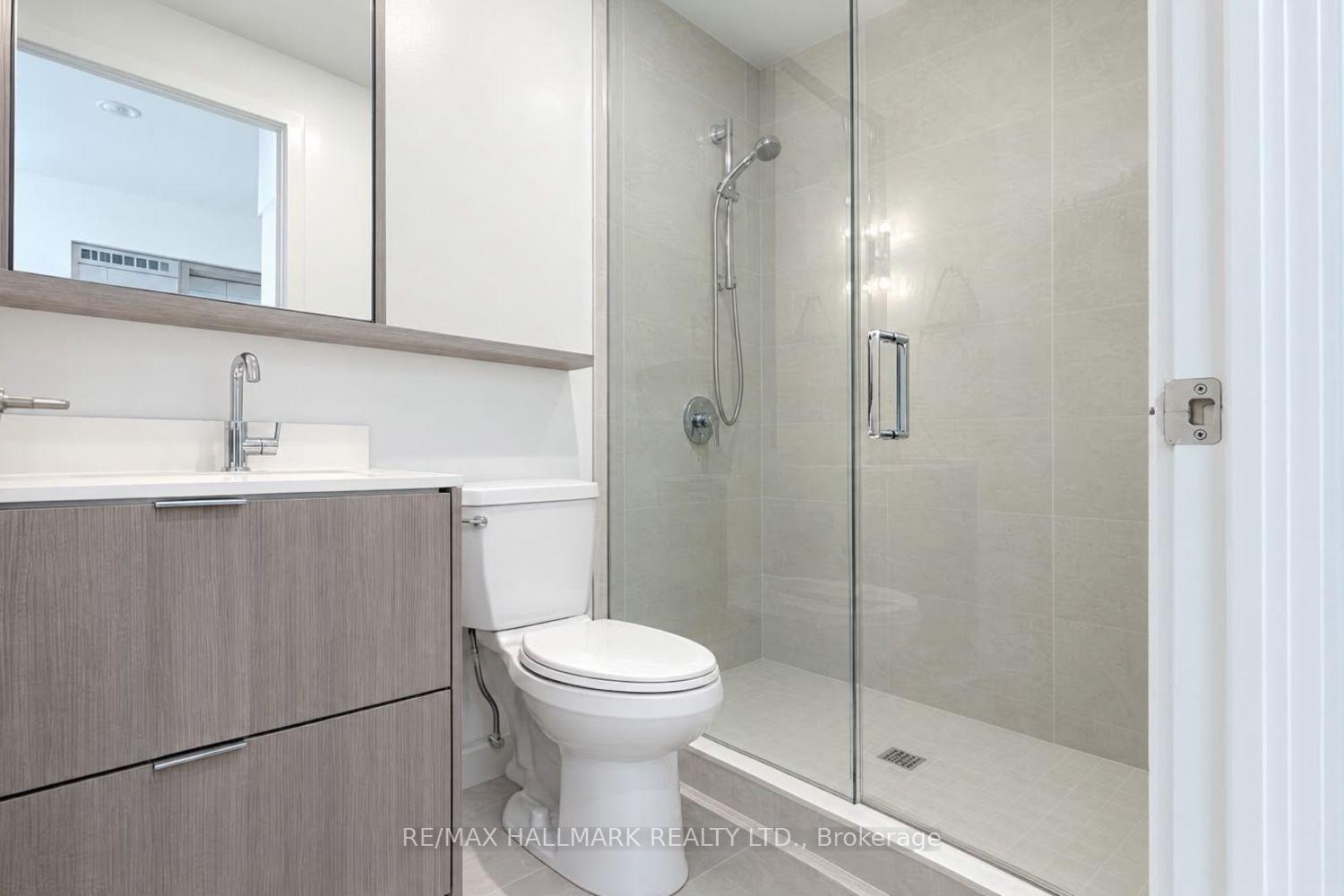 Photo 9 of Unit 216, 6 Greenbriar Road, North York, Bayview Village — HOMEH