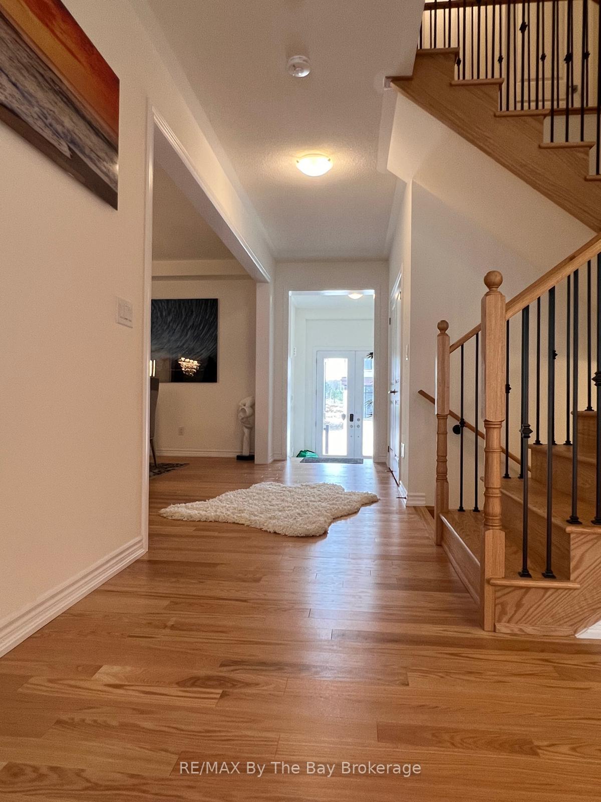Photo 6 of 46 Rosanne Circle, Wasaga Beach — HOMEH