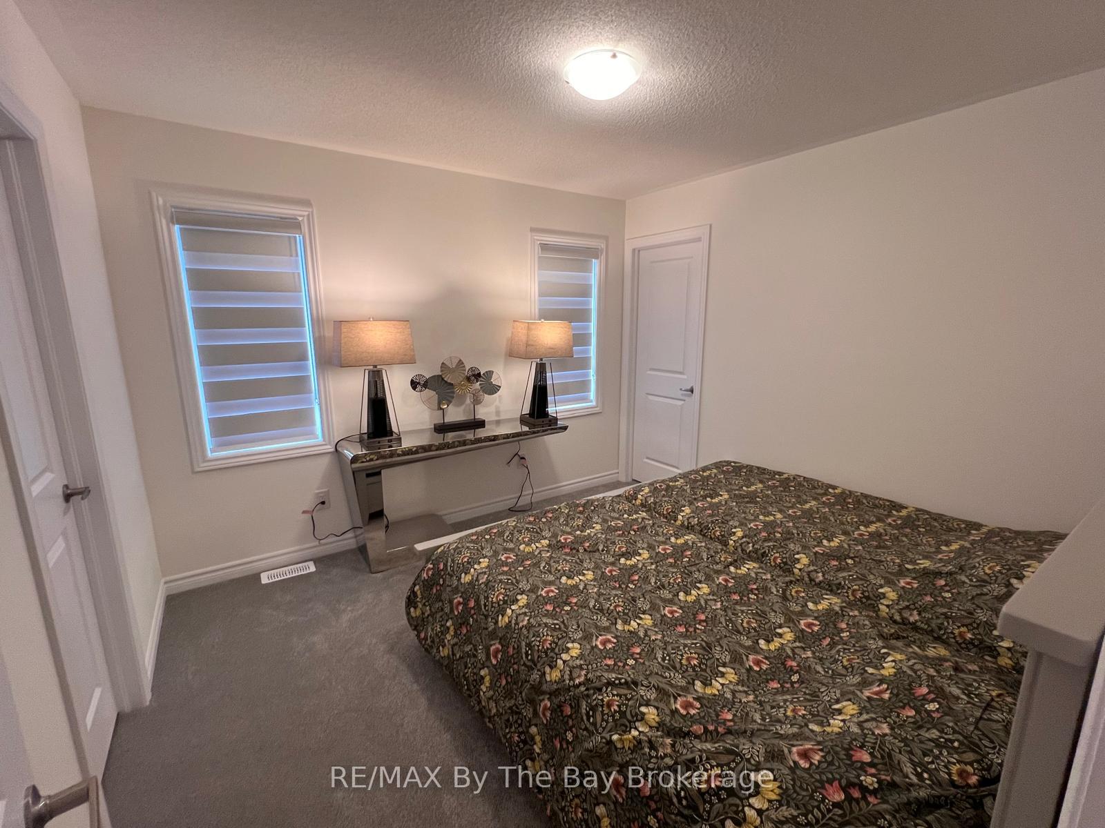 Photo 23 of 46 Rosanne Circle, Wasaga Beach — HOMEH