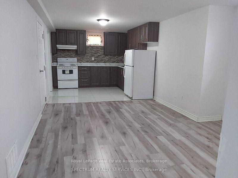 Photo 3 of Unit Bsmt, 150 Ontario Street S, Milton, Old Milton — HOMEH
