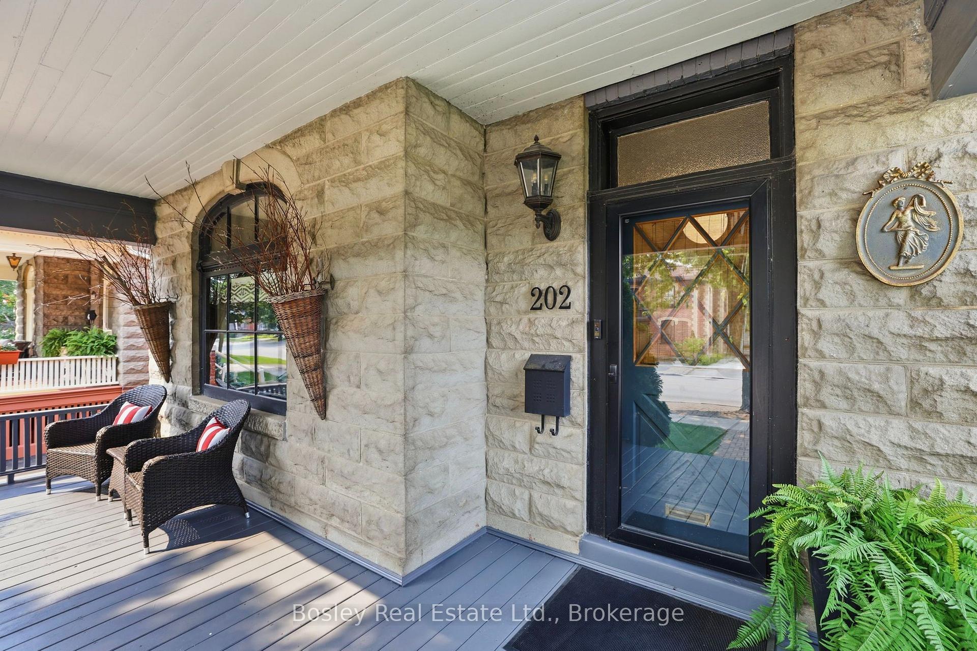 Photo 2 of 202 Pine Street, Collingwood — HOMEH