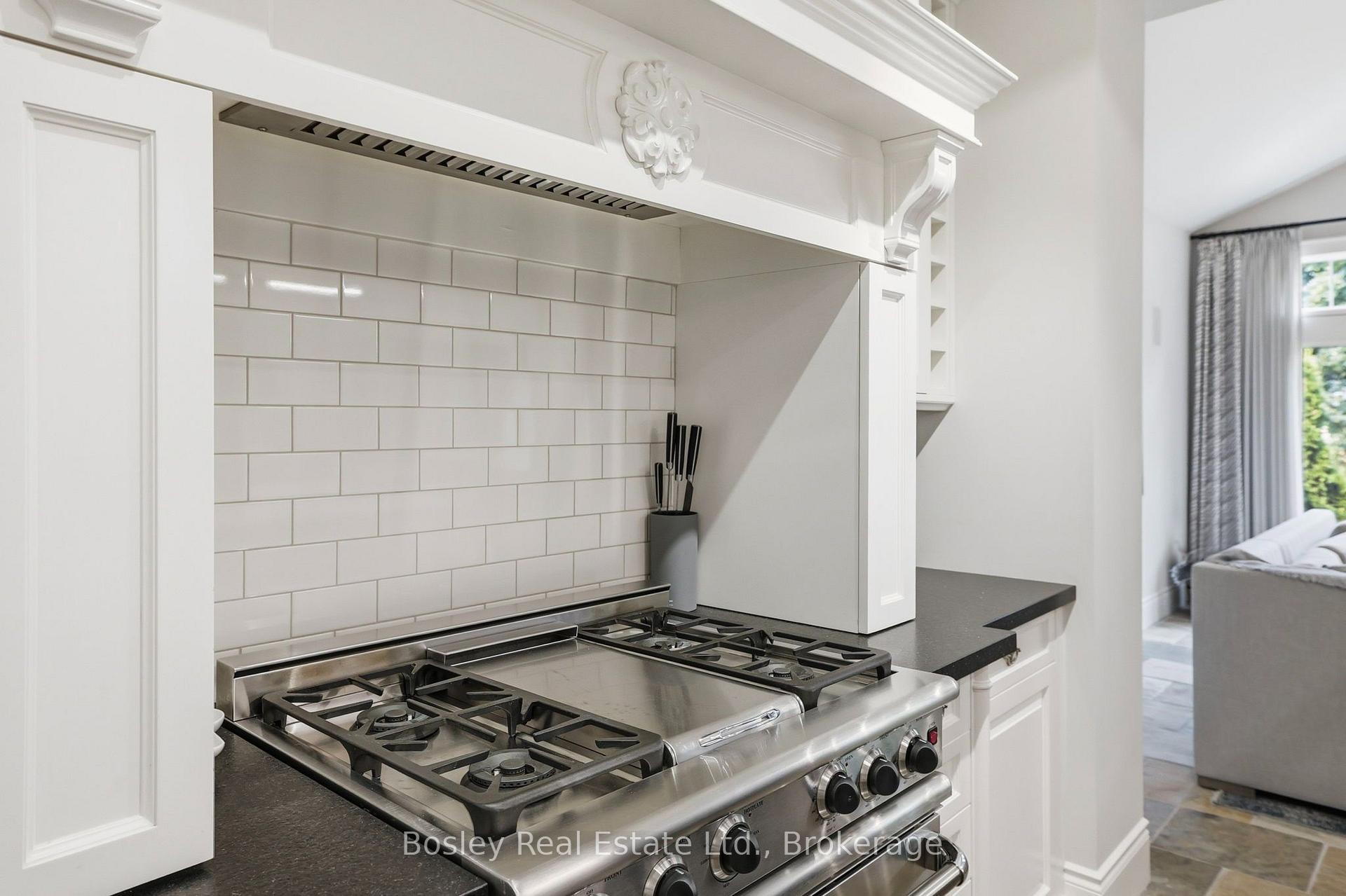 Photo 13 of 202 Pine Street, Collingwood — HOMEH