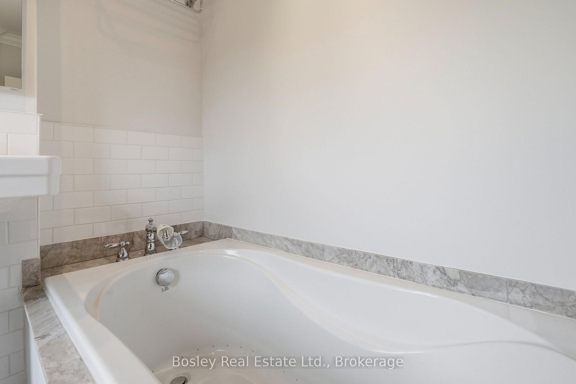 Photo 31 of 202 Pine Street, Collingwood — HOMEH