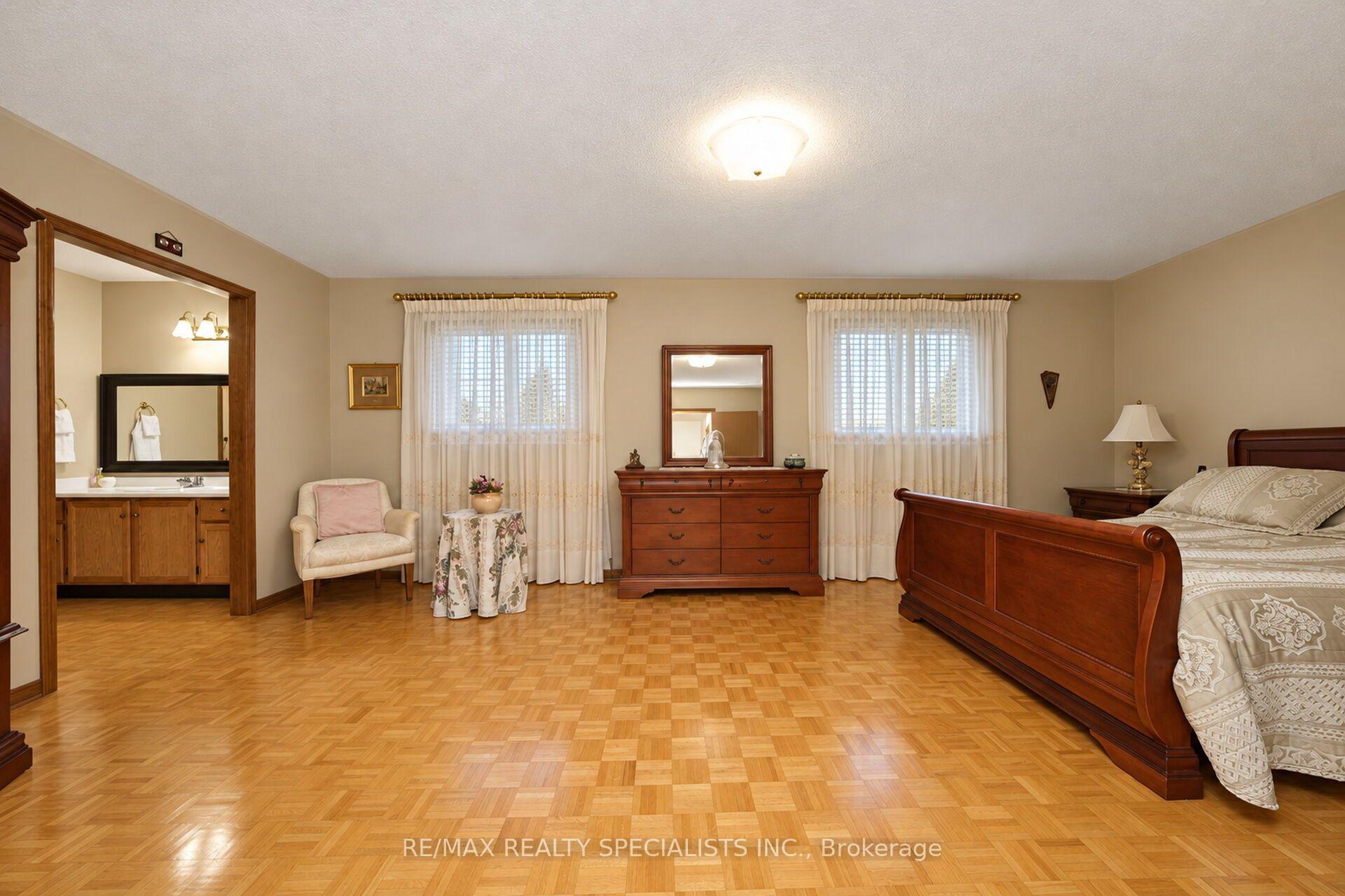 Photo 21 of 157 Sunforest Drive, Brampton, Heart Lake West — HOMEH