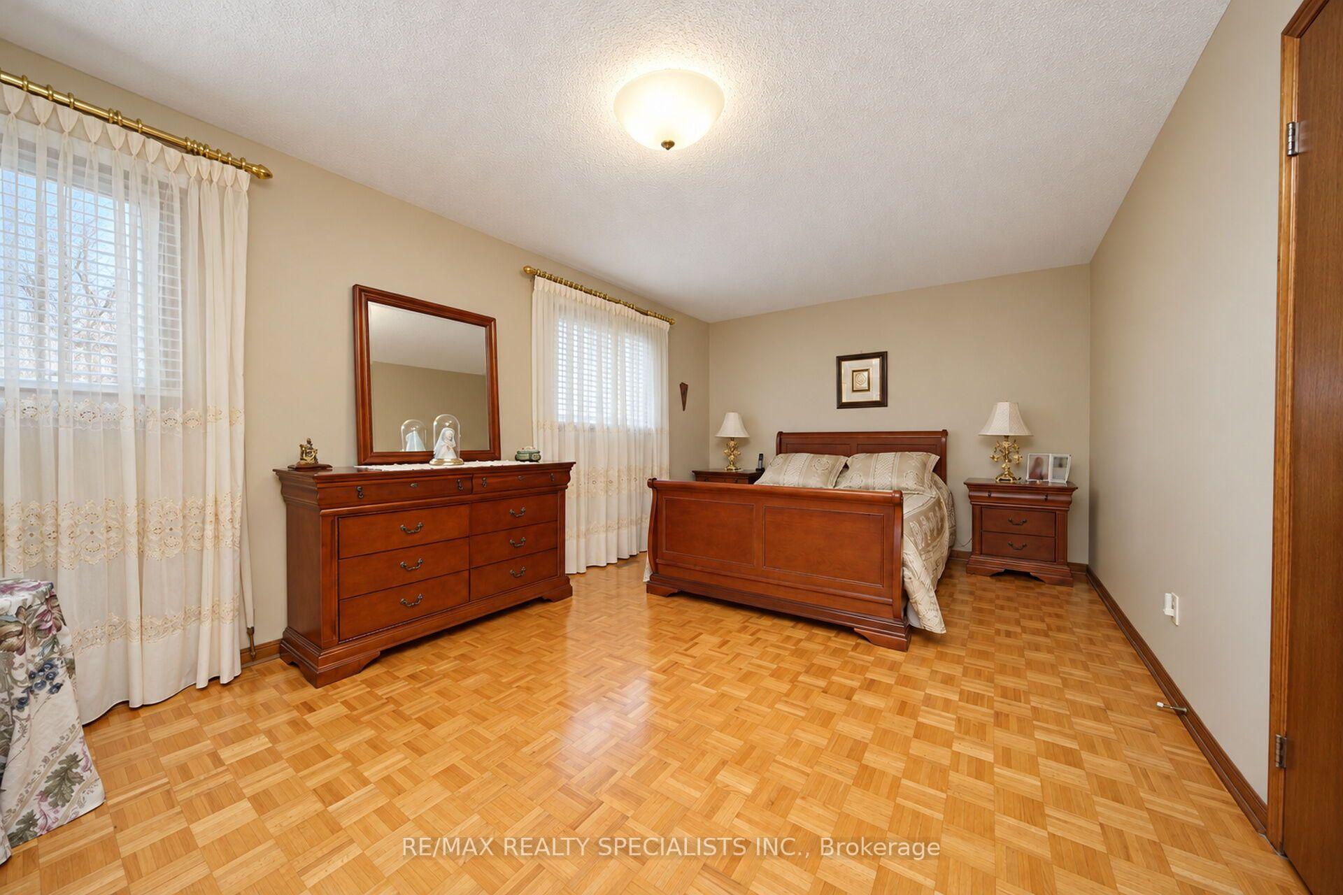 Photo 22 of 157 Sunforest Drive, Brampton, Heart Lake West — HOMEH