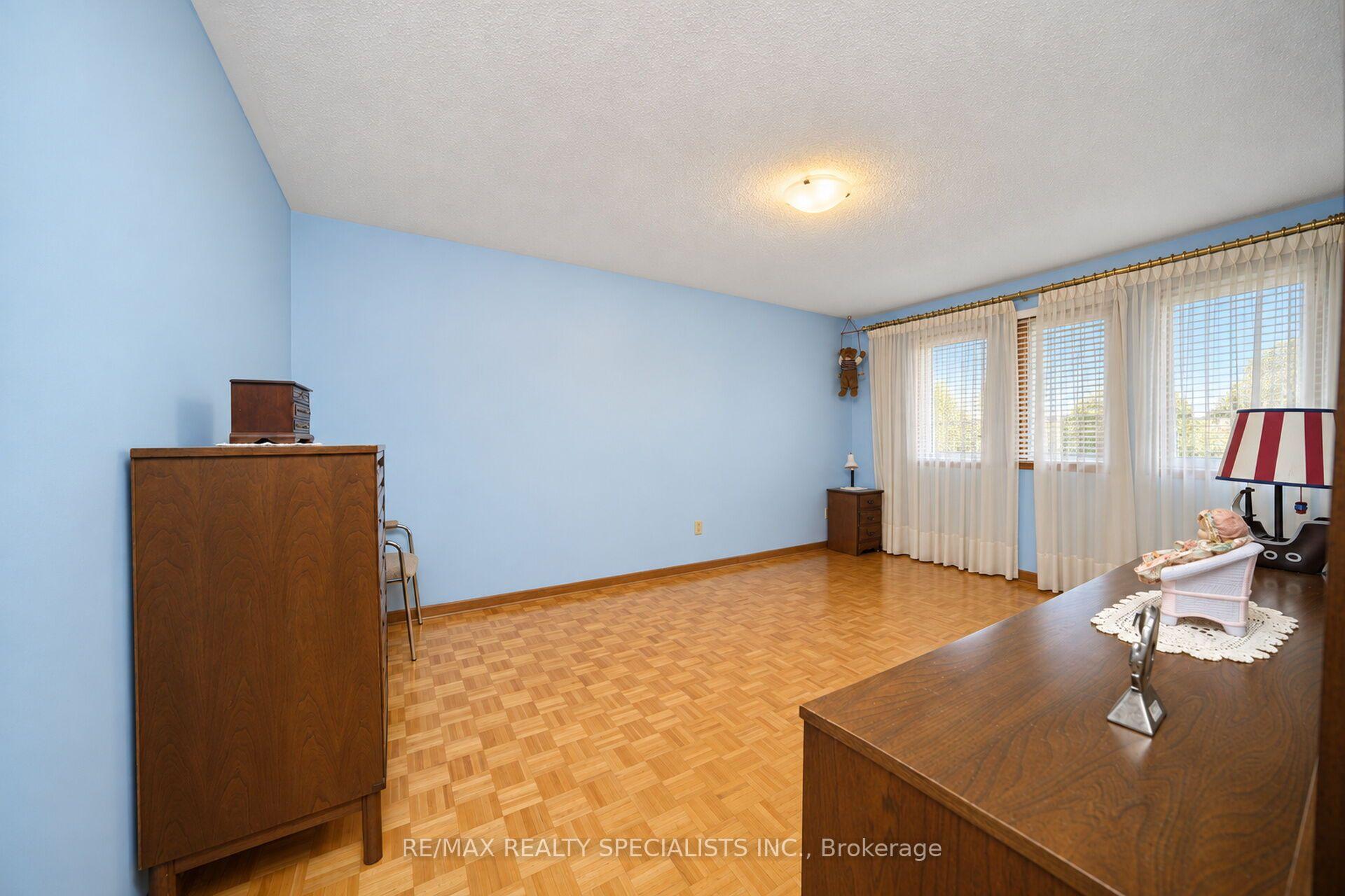 Photo 30 of 157 Sunforest Drive, Brampton, Heart Lake West — HOMEH