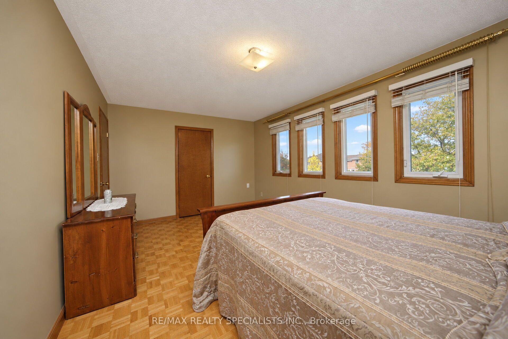 Photo 33 of 157 Sunforest Drive, Brampton, Heart Lake West — HOMEH