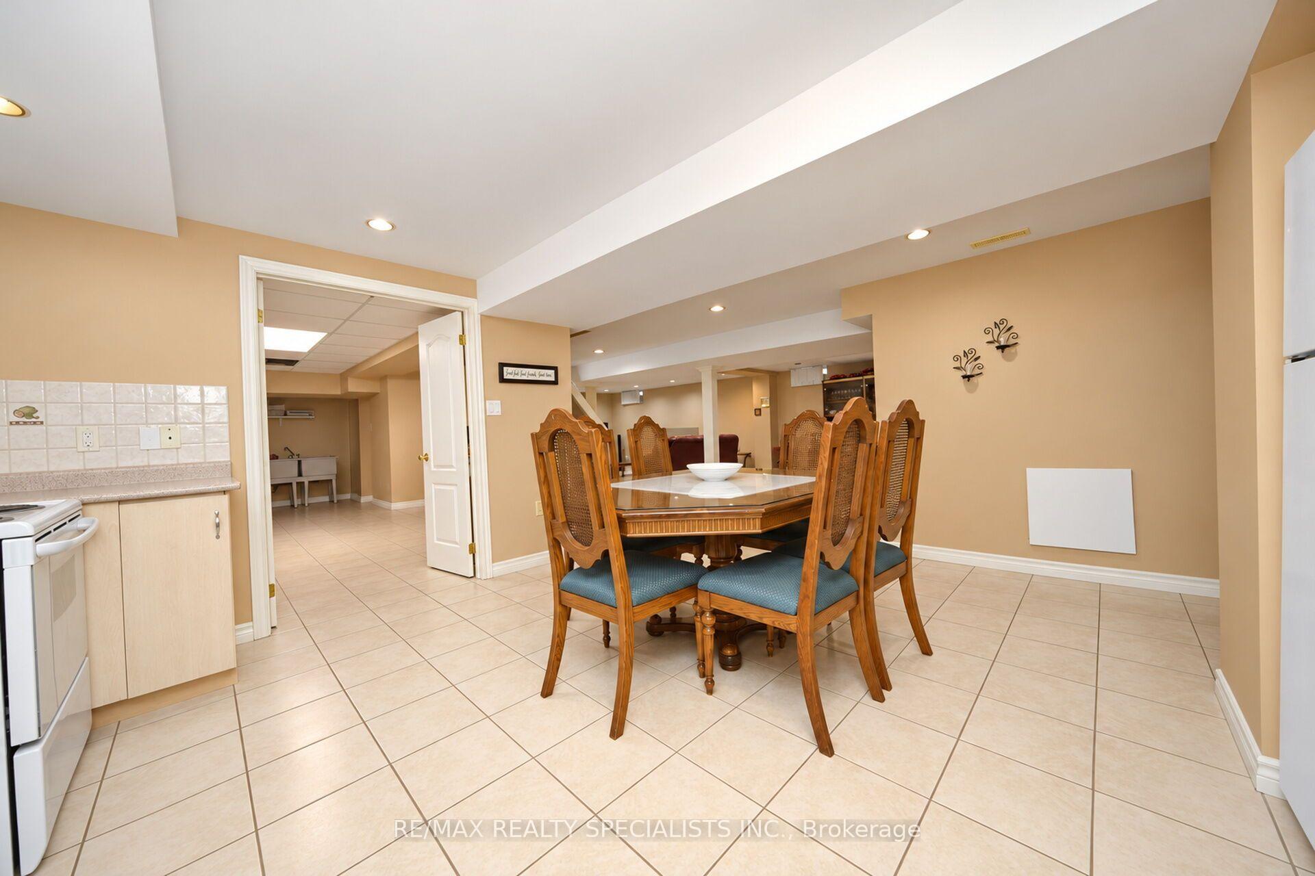 Photo 44 of 157 Sunforest Drive, Brampton, Heart Lake West — HOMEH