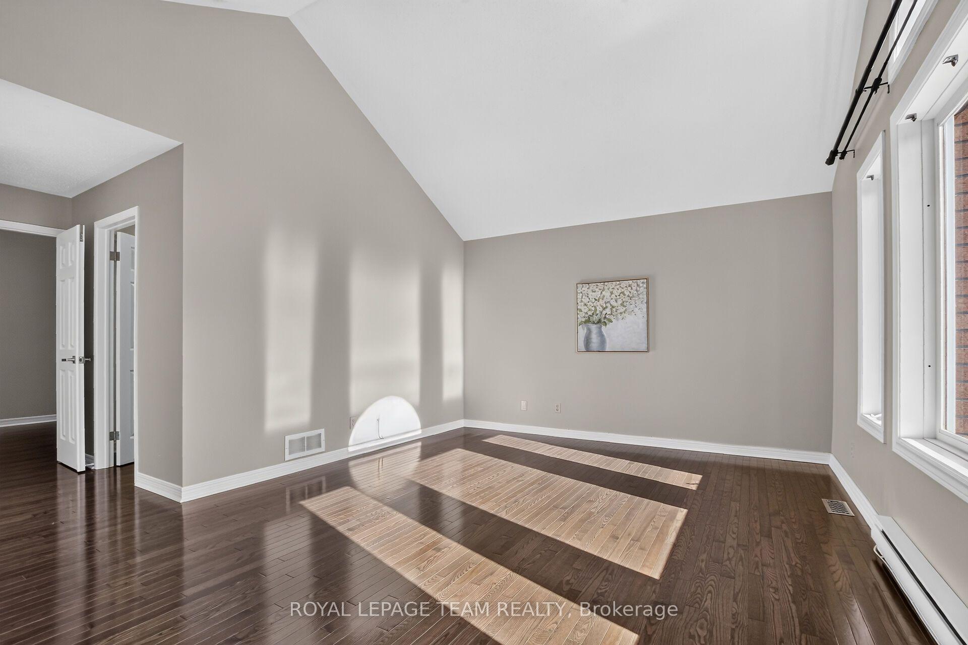 Photo 4 of 253 Knudson Drive, Ottawa, Kanata - Kanata Lakes/Heritage Hills — HOMEH