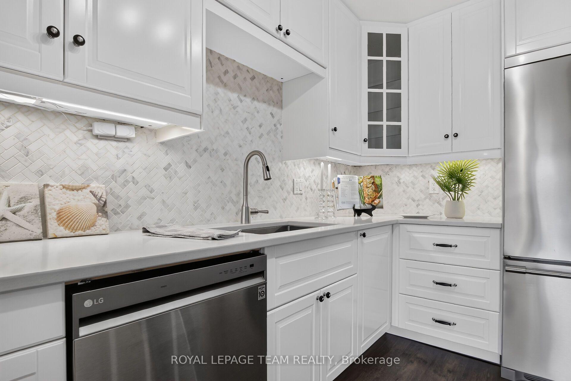 Photo 18 of 253 Knudson Drive, Ottawa, Kanata - Kanata Lakes/Heritage Hills — HOMEH