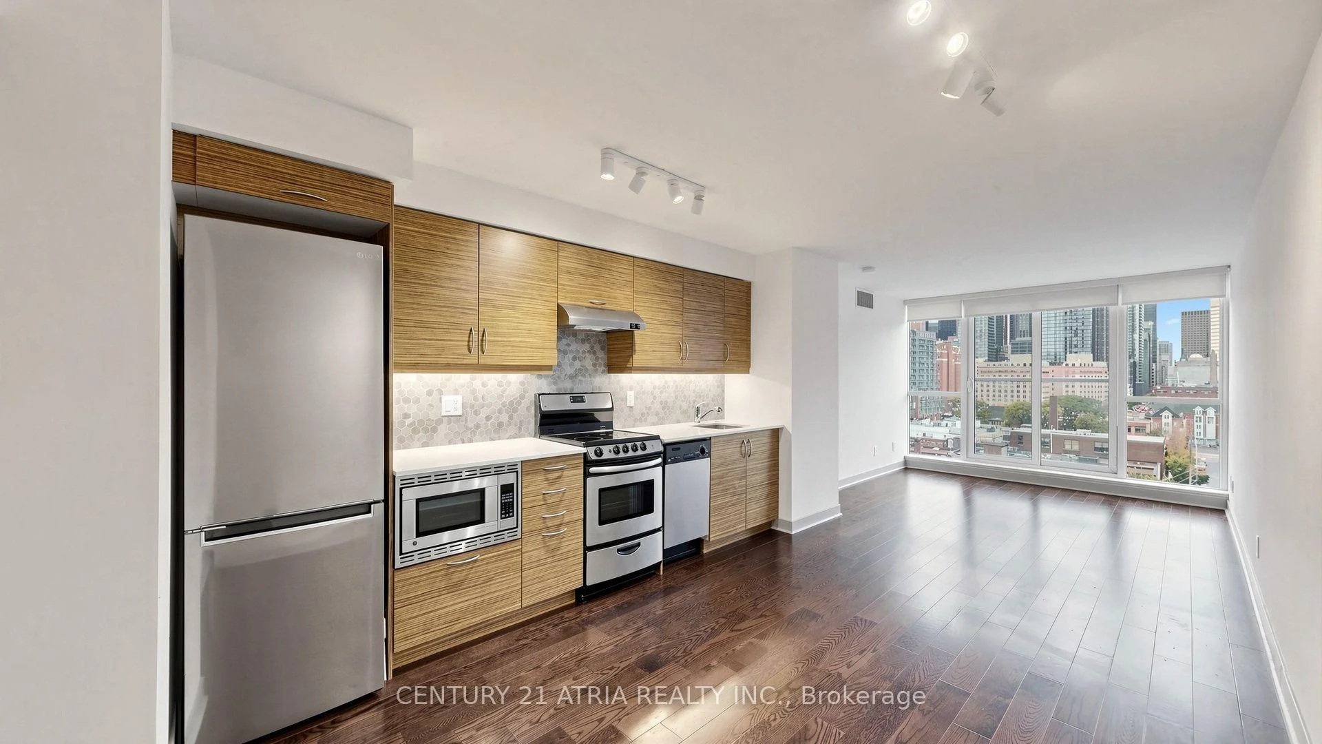 Photo 8 of Unit 1013, 320 Richmond Street E, Toronto, Moss Park — HOMEH
