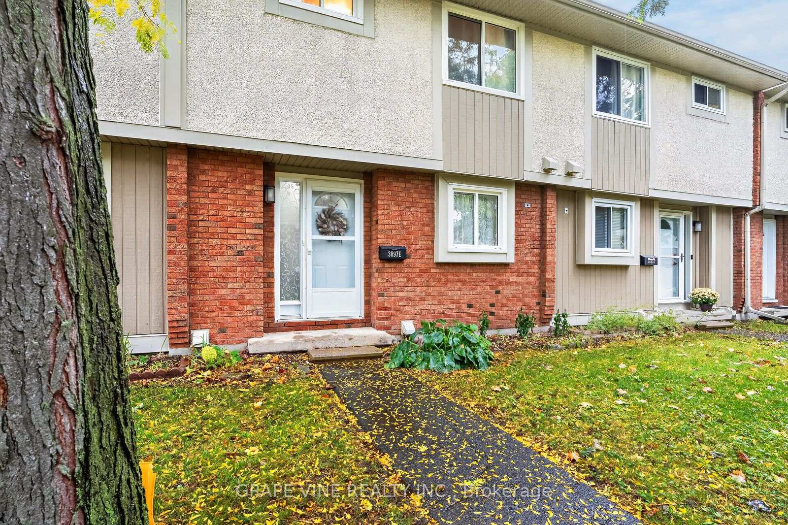 Photo 2 of Unit 190, 3897E Old Richmond Road, Ottawa, Arbeatha Park — HOMEH