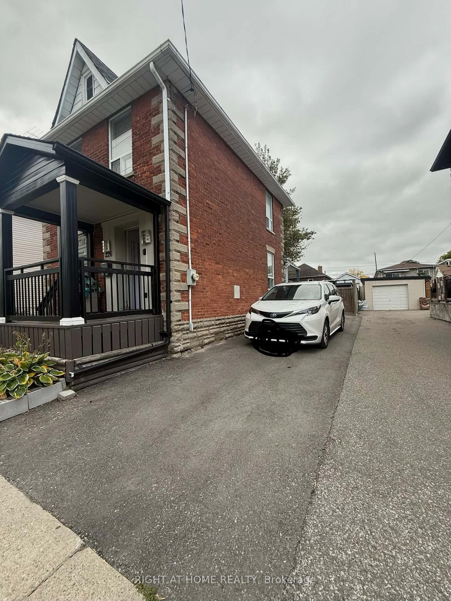 Photo 2 of 226 Albert Street, Oshawa, Central — HOMEH