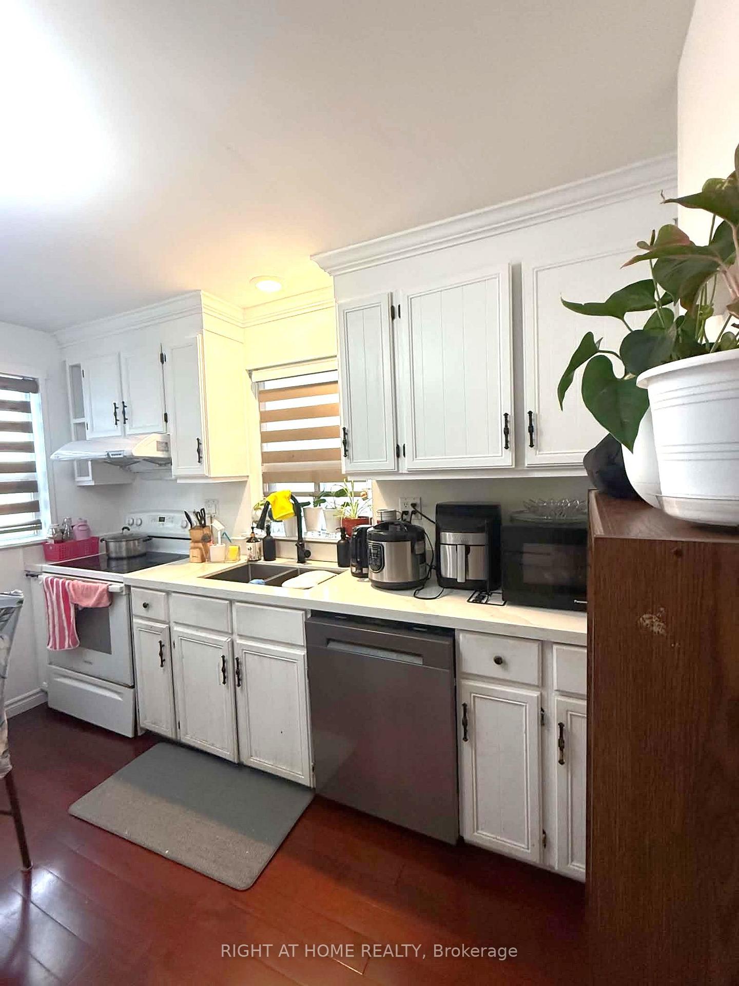 Photo 5 of 226 Albert Street, Oshawa, Central — HOMEH