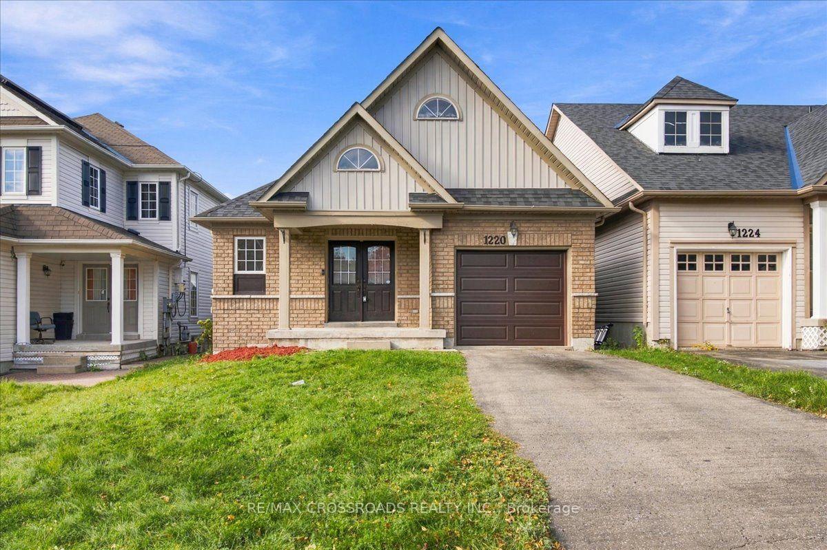 Photo 1 of 1220 Langley Circle, Oshawa, Pinecrest — HOMEH