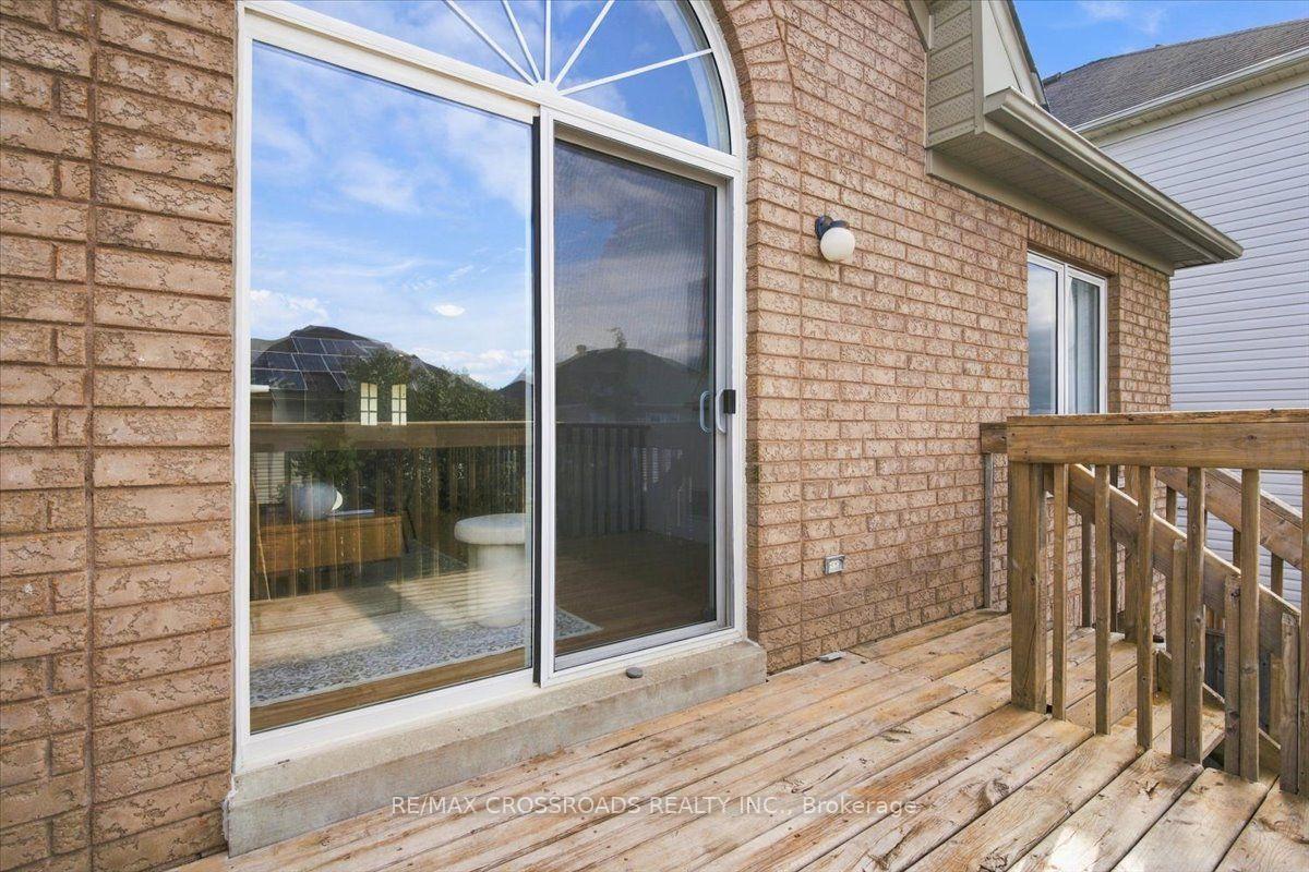 Photo 9 of 1220 Langley Circle, Oshawa, Pinecrest — HOMEH