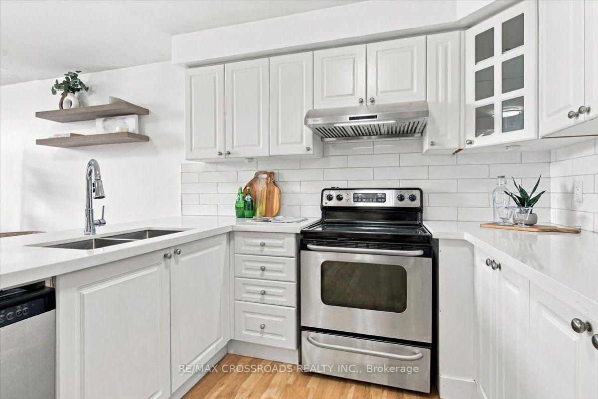 Photo 14 of 1220 Langley Circle, Oshawa, Pinecrest — HOMEH