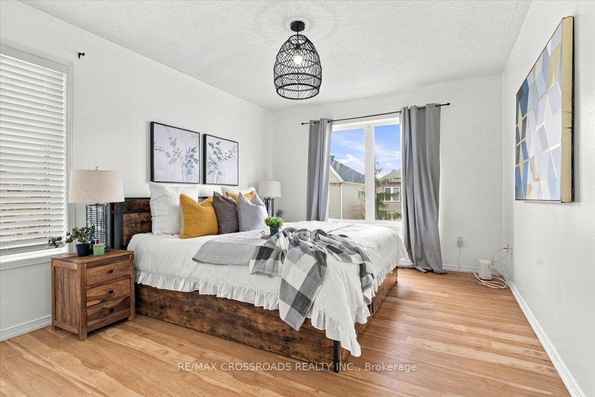 Photo 17 of 1220 Langley Circle, Oshawa, Pinecrest — HOMEH