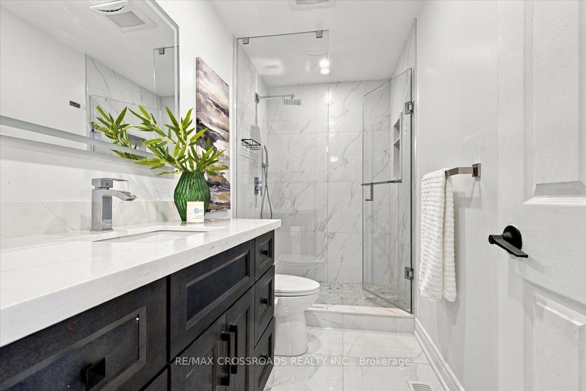 Photo 19 of 1220 Langley Circle, Oshawa, Pinecrest — HOMEH