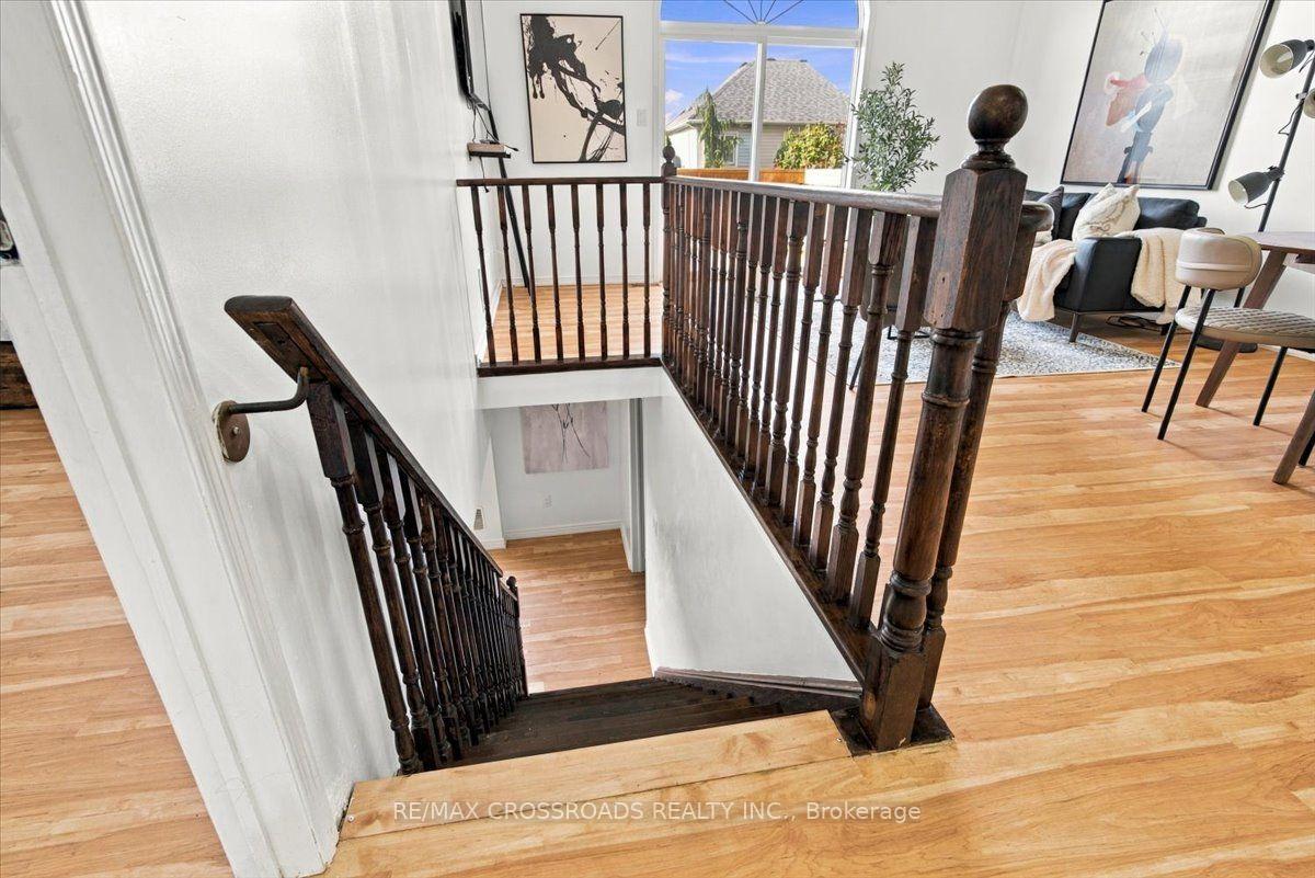 Photo 21 of 1220 Langley Circle, Oshawa, Pinecrest — HOMEH