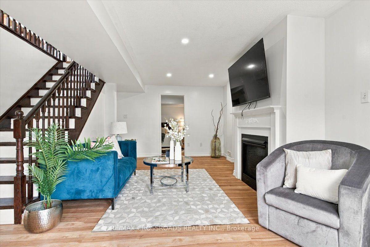 Photo 23 of 1220 Langley Circle, Oshawa, Pinecrest — HOMEH
