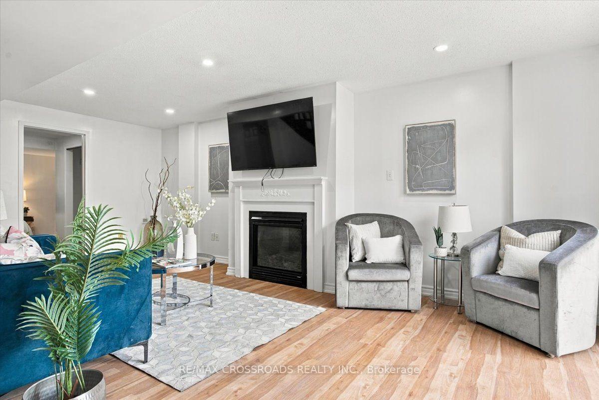 Photo 24 of 1220 Langley Circle, Oshawa, Pinecrest — HOMEH